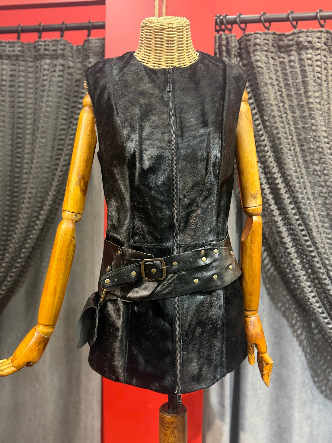 Hecate El Yapımı Cep Detaylı Deri Tasarım Kemer Aksesuar > Kemer butik bohem giyim – Yılday Gür Butik Üsküdar Emaar