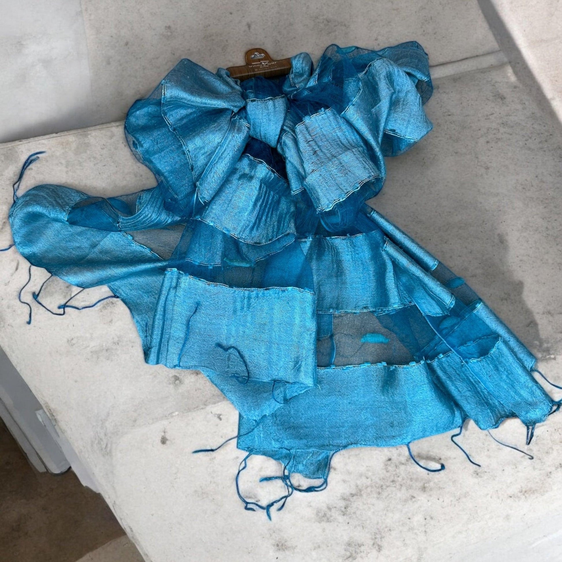 Hint İpeği Şal butik bohem giyim – Yılday Gür Butik Üsküdar Emaar