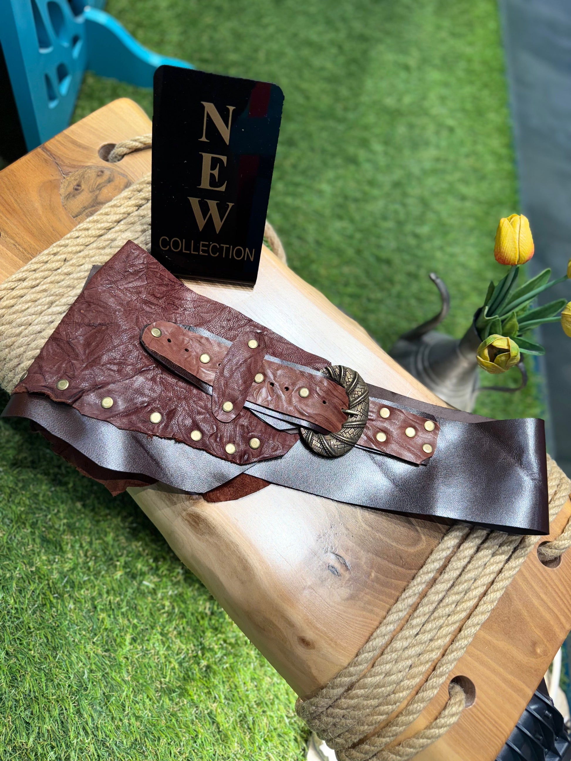 Hugh Luxe El Yapımı Deri Kemer Aksesuar > Kemer butik bohem giyim – Yılday Gür Butik Üsküdar Emaar