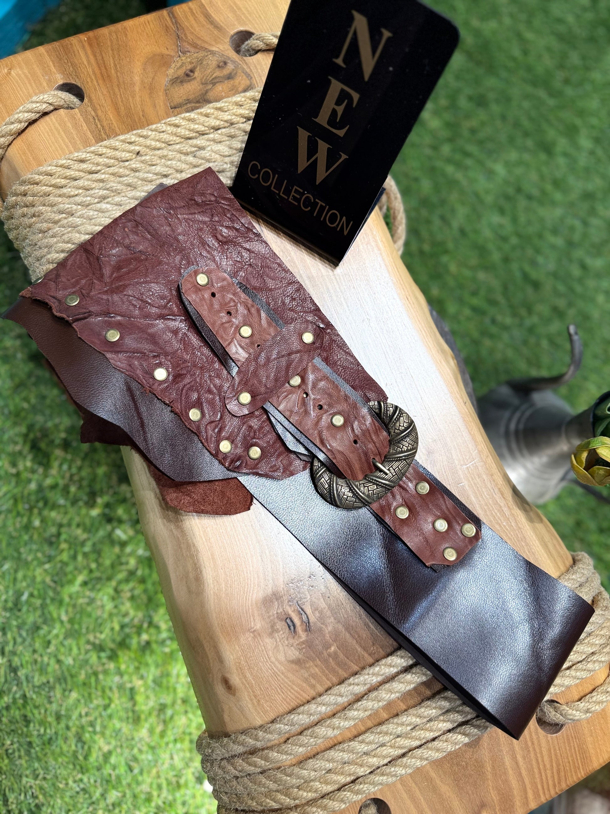 Hugh Luxe El Yapımı Deri Kemer Aksesuar > Kemer butik bohem giyim – Yılday Gür Butik Üsküdar Emaar