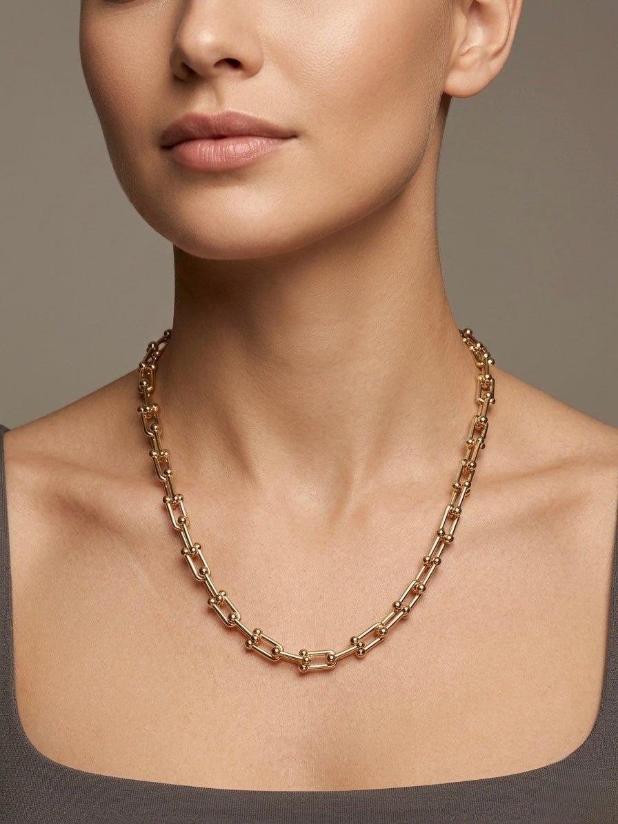 İkonik U - Link Zincir Kolye - Modern Tasarım Altın Kaplama Çelik Aksesuarlar > Takılar > Kolye butik bohem giyim – Yılday Gür Butik Üsküdar Emaar
