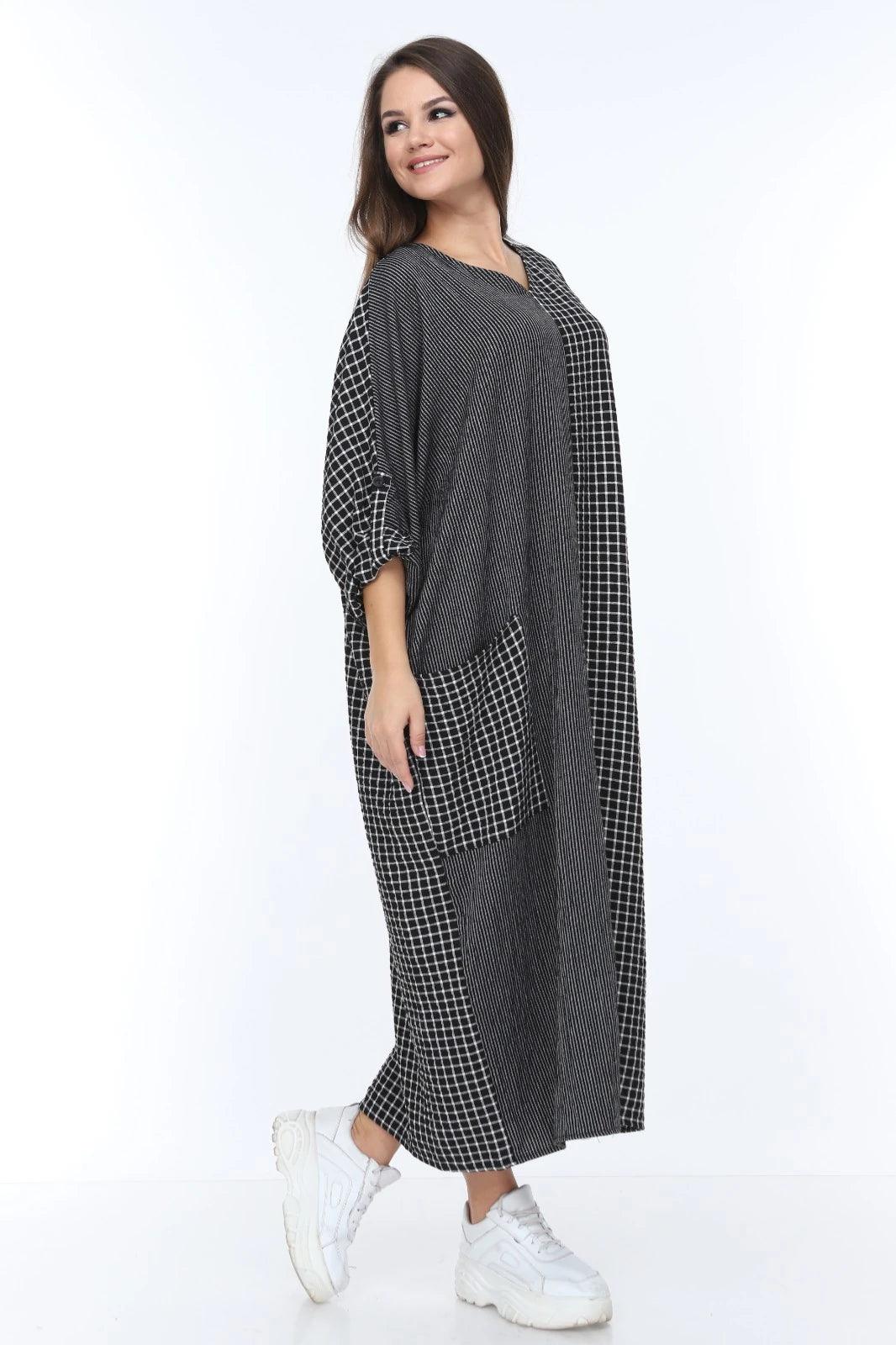 Square Patterned Pocket Oversize Dress - Stylish and Comfortable Design