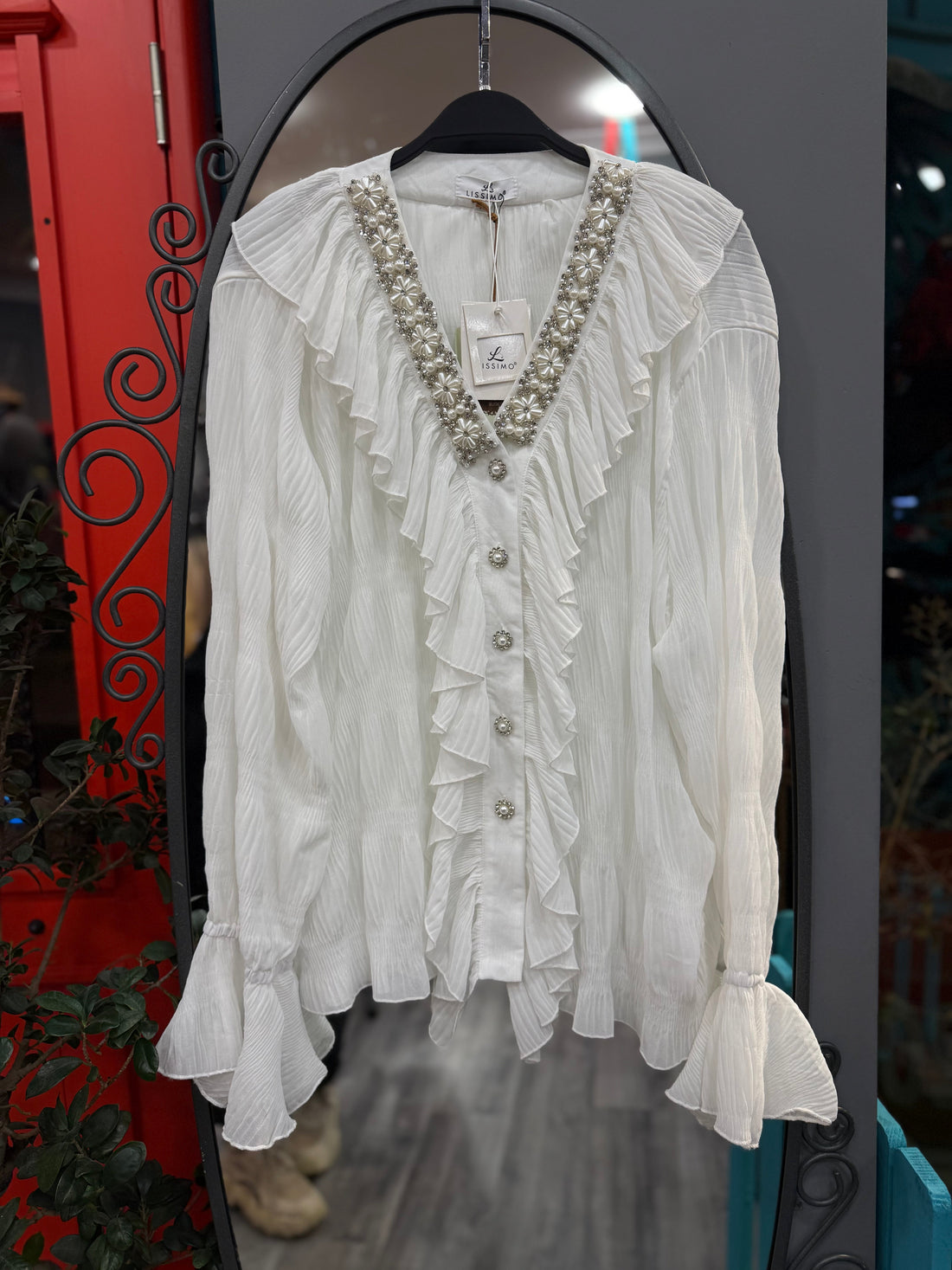 İşlemeli Fırfırlı Tasarım Beyaz Gömlek Giyim > Üst Giyim > Gömlek butik bohem giyim – Yılday Gür Butik Üsküdar Emaar