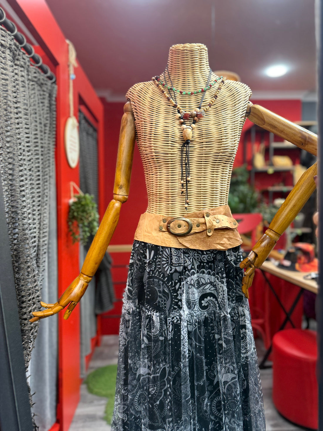 Juliet Deri Kemer | Taba Hakiki Deri El Yapımı Bohem Bel Kemer Aksesuar > Kemer butik bohem giyim – Yılday Gür Butik Üsküdar Emaar