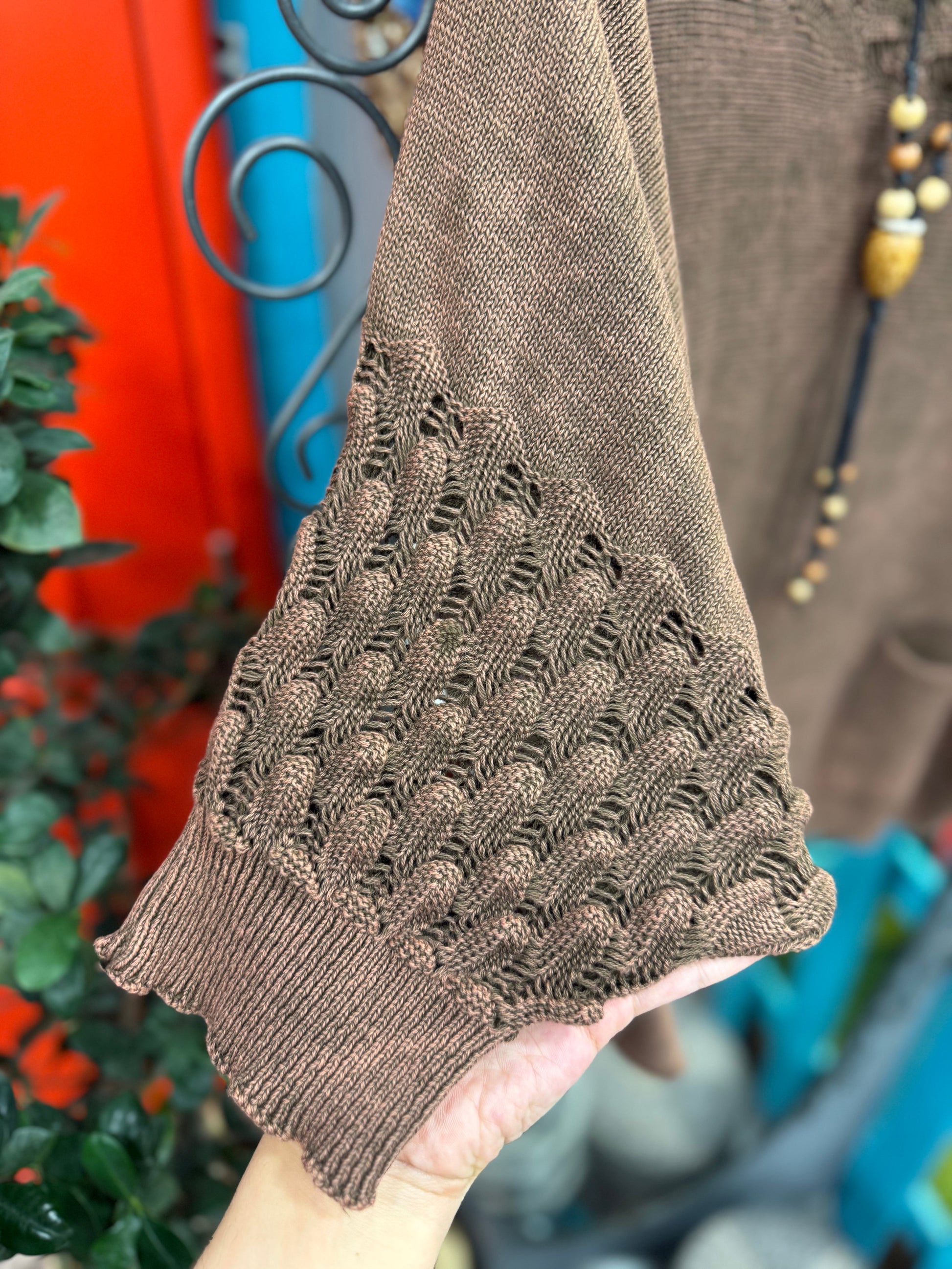 Kahverengi Cep Detaylı Ajurlu Yaka Triko Kazak Giyim > Üst Giyim > Kazak & Hırka > Kazak butik bohem giyim – Yılday Gür Butik Üsküdar Emaar