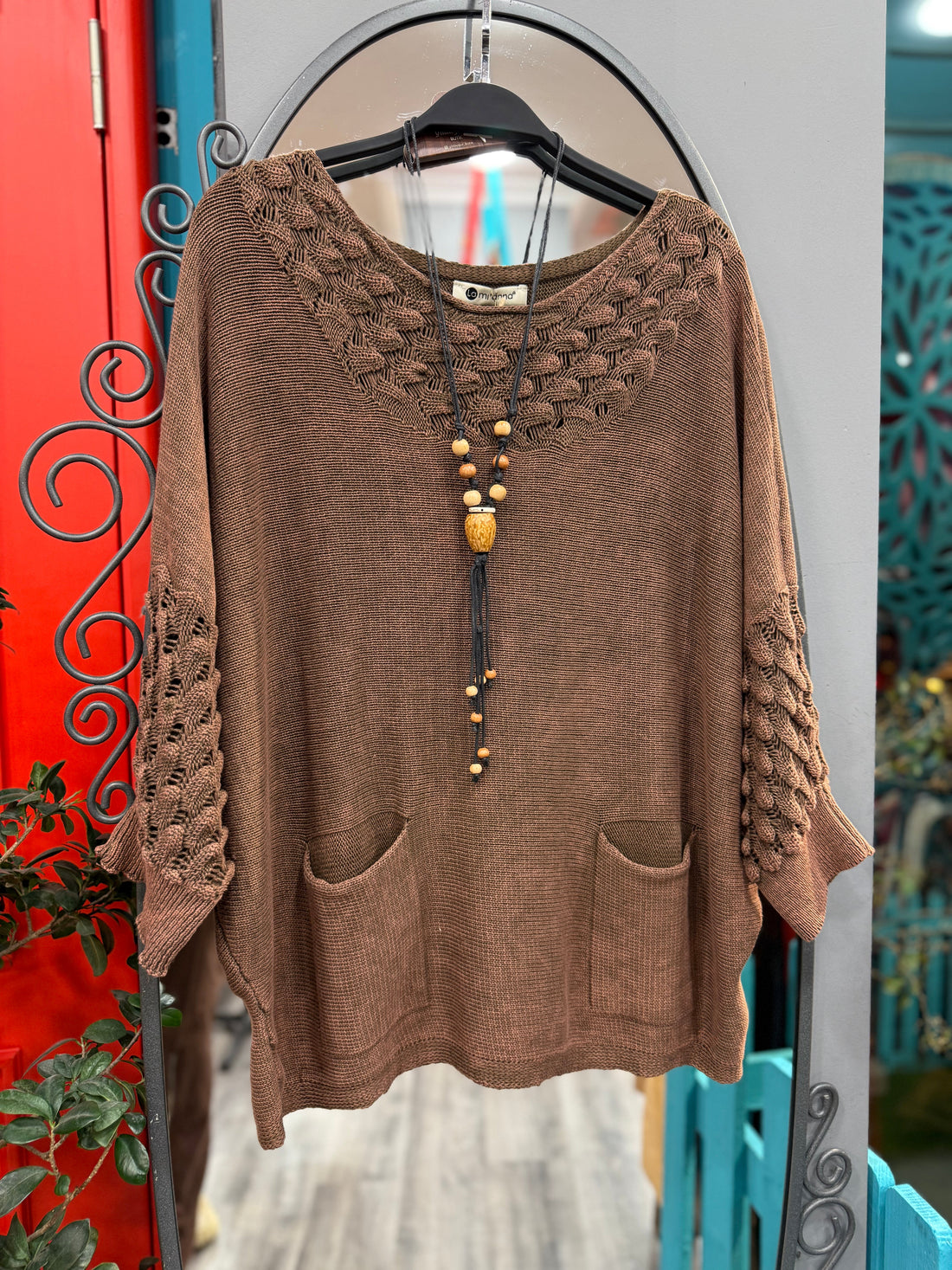 Kahverengi Cep Detaylı Ajurlu Yaka Triko Kazak Giyim > Üst Giyim > Kazak & Hırka > Kazak butik bohem giyim – Yılday Gür Butik Üsküdar Emaar