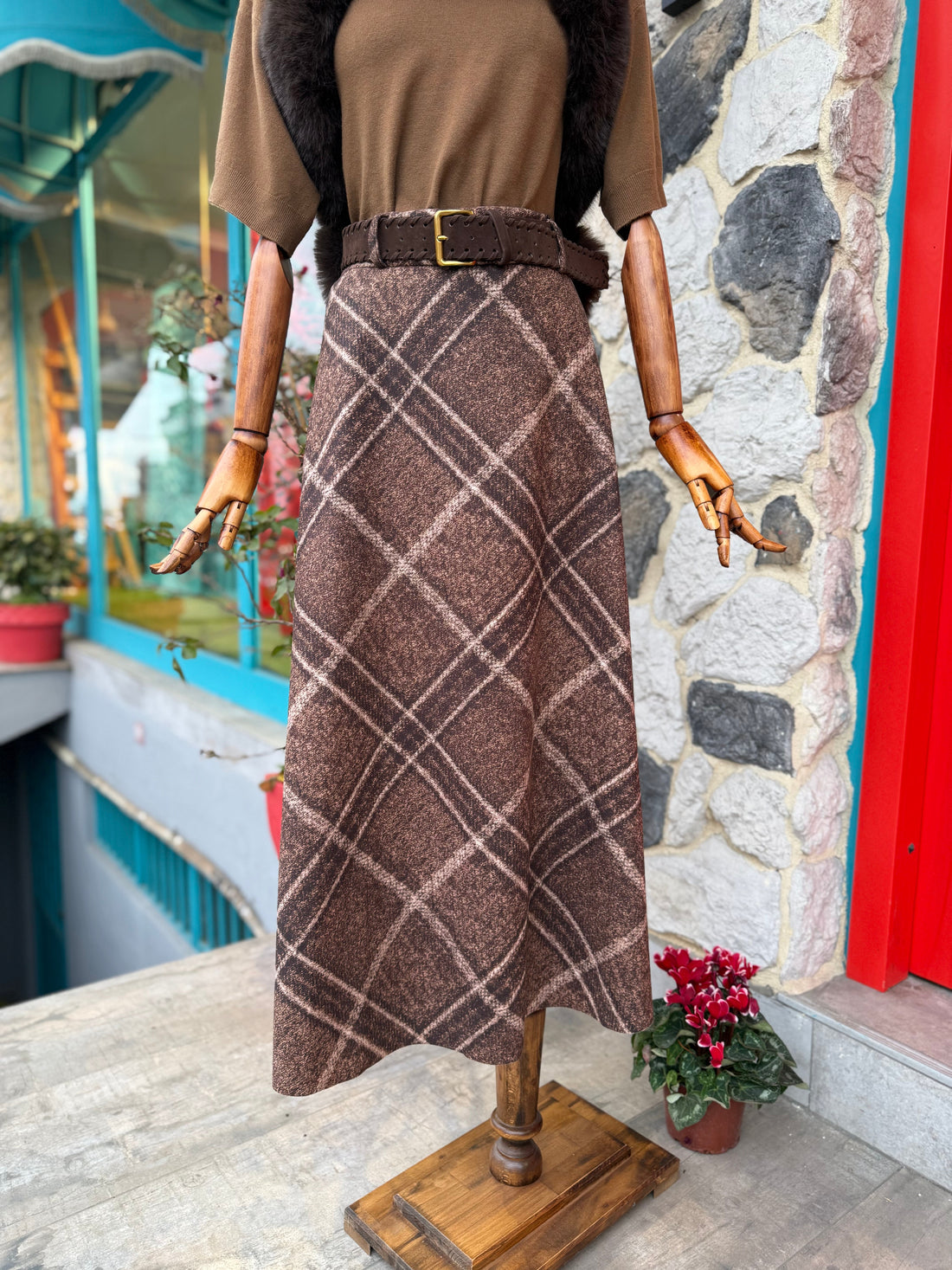 Kahverengi Ekose Maxi Etek - Kemerli Yüksek Bel Yünlü Dokulu Uzun Etek Etek butik bohem giyim – Yılday Gür Butik Üsküdar Emaar