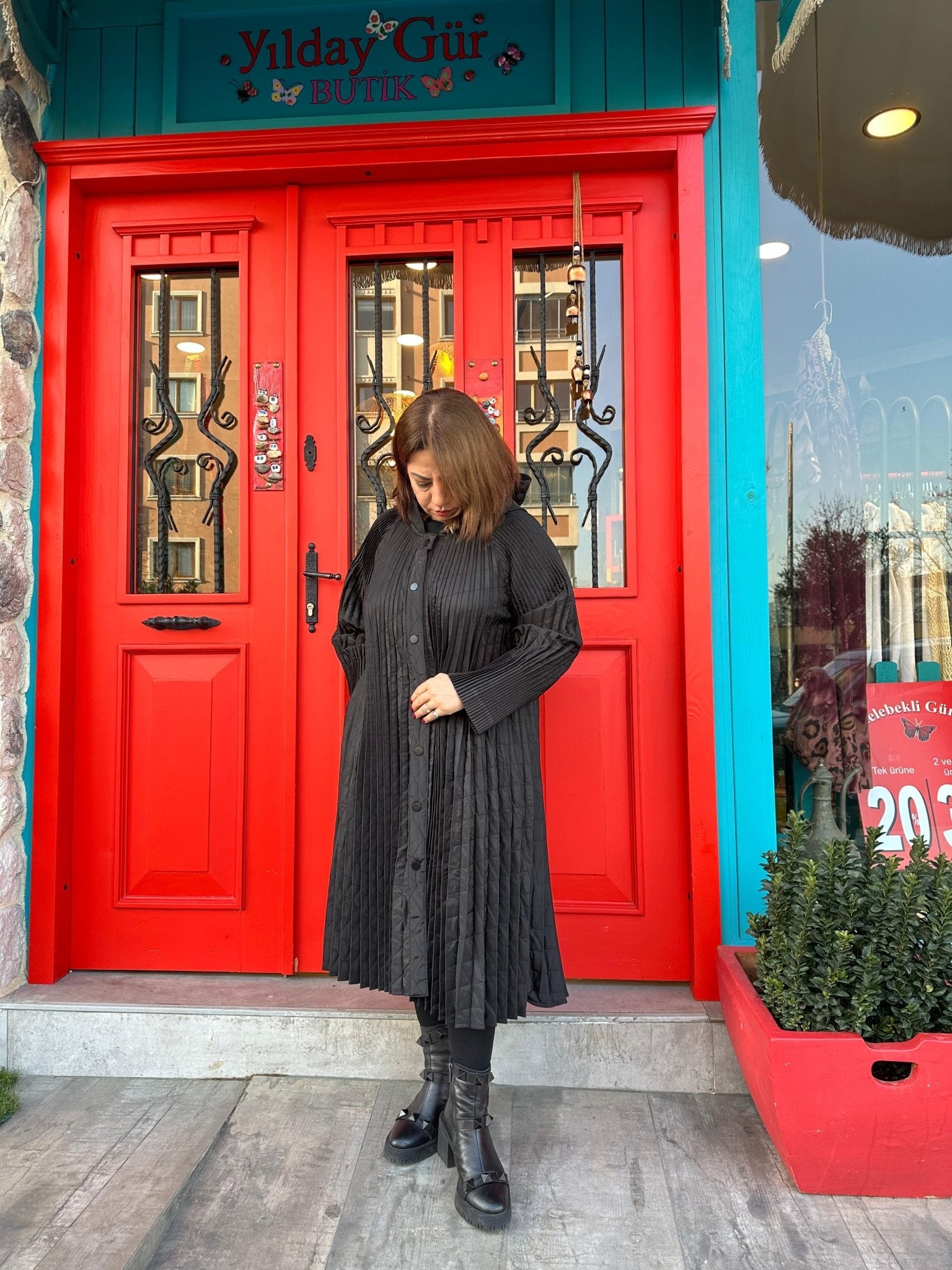 Kapitone Desenli Kapüşonlu Yağmurluk - İthal ve Şık Tasarım butik bohem giyim – Yılday Gür Butik Üsküdar Emaar