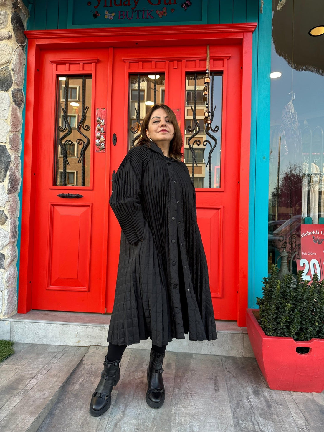 Kapitone Desenli Kapüşonlu Yağmurluk - İthal ve Şık Tasarım butik bohem giyim – Yılday Gür Butik Üsküdar Emaar