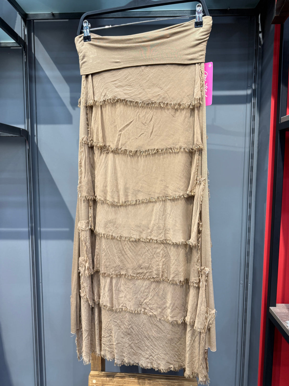 Kat Kat Tül Detaylı İtalyan İpek Etek - Vizon Tonlu Akışkan Tasarım Etek butik bohem giyim – Yılday Gür Butik Üsküdar Emaar