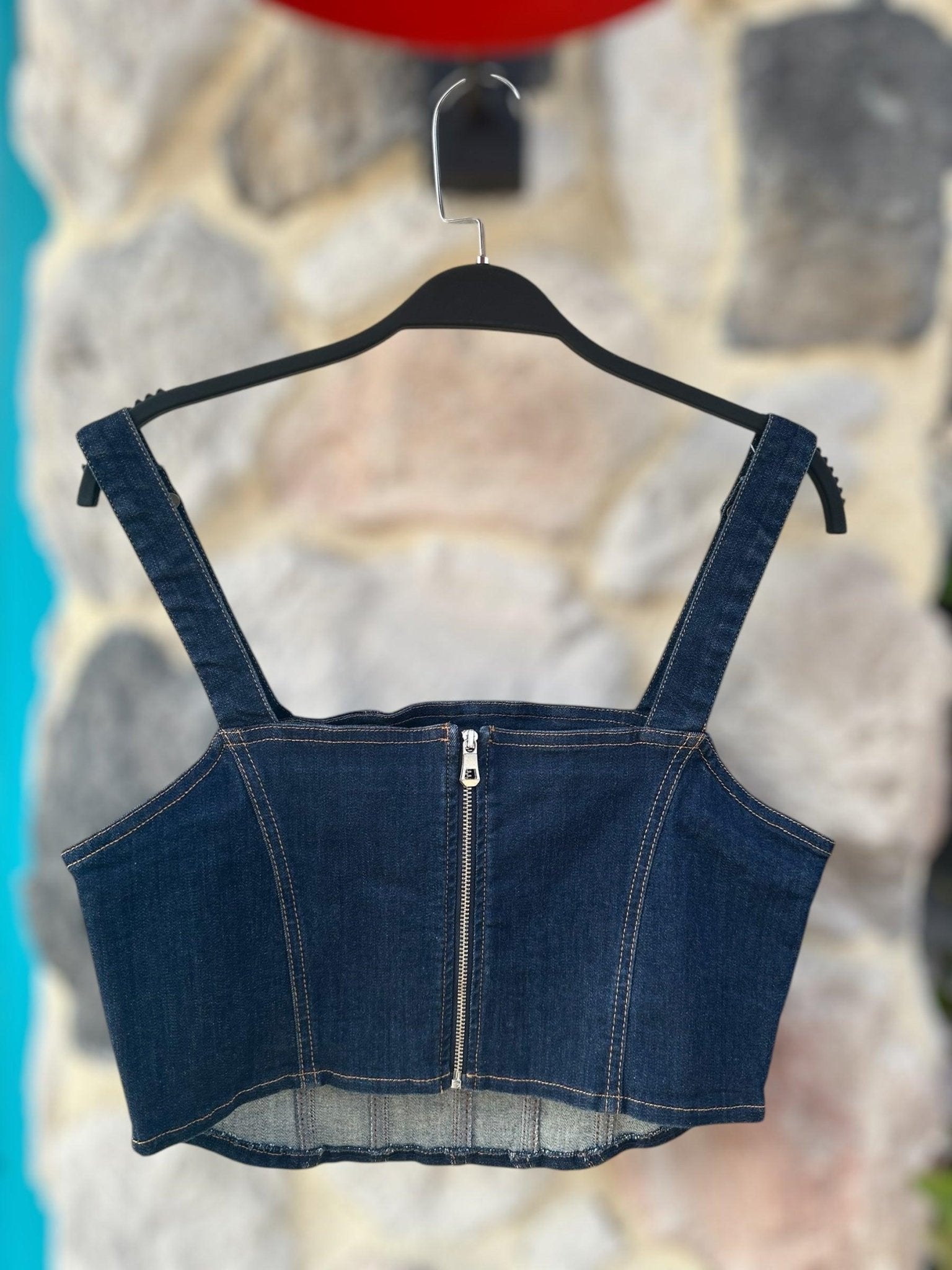 Kot Askılı Crop Top – Modern ve Şık Tasarım butik bohem giyim – Yılday Gür Butik Üsküdar Emaar