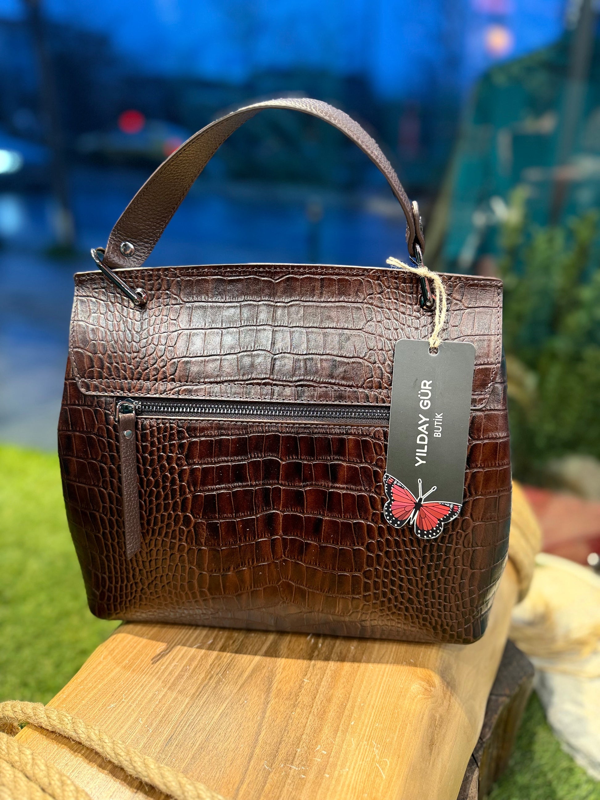 Kroko Desenli Hakiki Deri El ve Omuz Çantası - Bohem Vintage Tasarım – Bohem Tarz Kadın Giyim Tasarım | Yılday Gür Butik