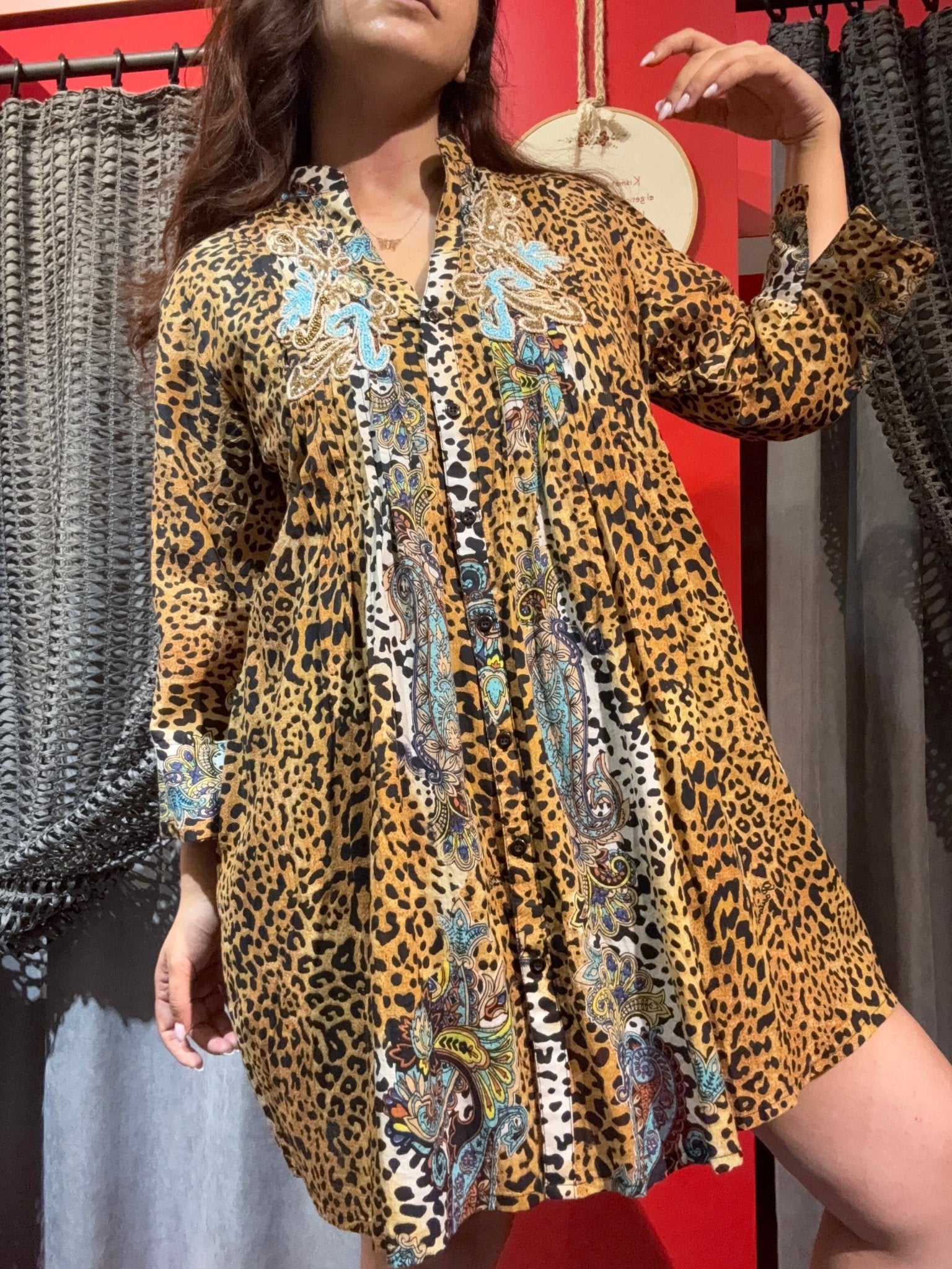 Leopar Desenli Pul İşlemeli Kadın Elbise Elbiseler butik bohem giyim – Yılday Gür Butik Üsküdar Emaar