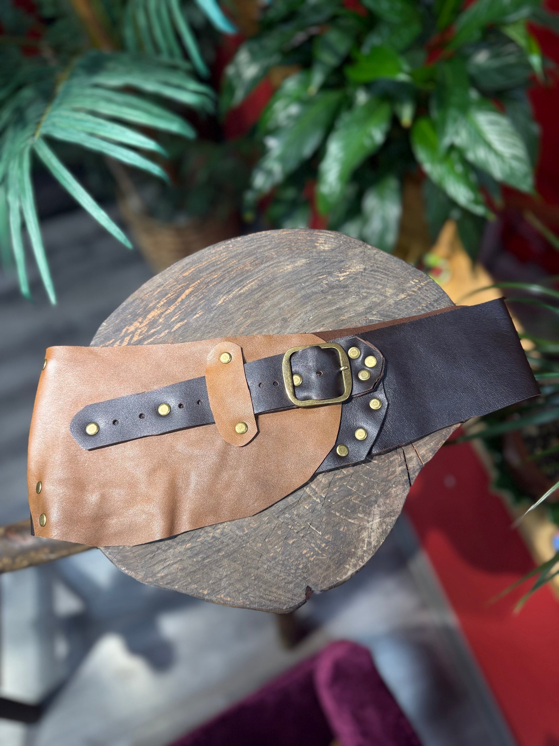 Margaux Hakiki Deri Bohem Bel Kemeri | El Yapımı Taba & Krem Aksesuar > Kemer butik bohem giyim – Yılday Gür Butik Üsküdar Emaar