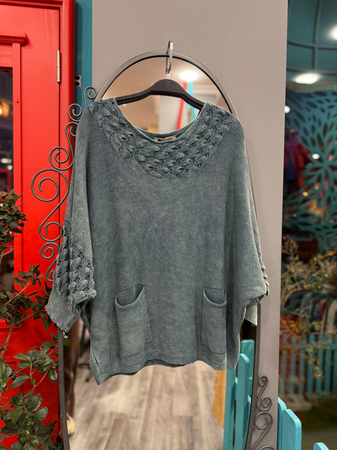 Mint Yeşili Cep Detaylı Ajurlu Yaka Triko Kazak Giyim > Üst Giyim > Kazak & Hırka > Kazak butik bohem giyim – Yılday Gür Butik Üsküdar Emaar