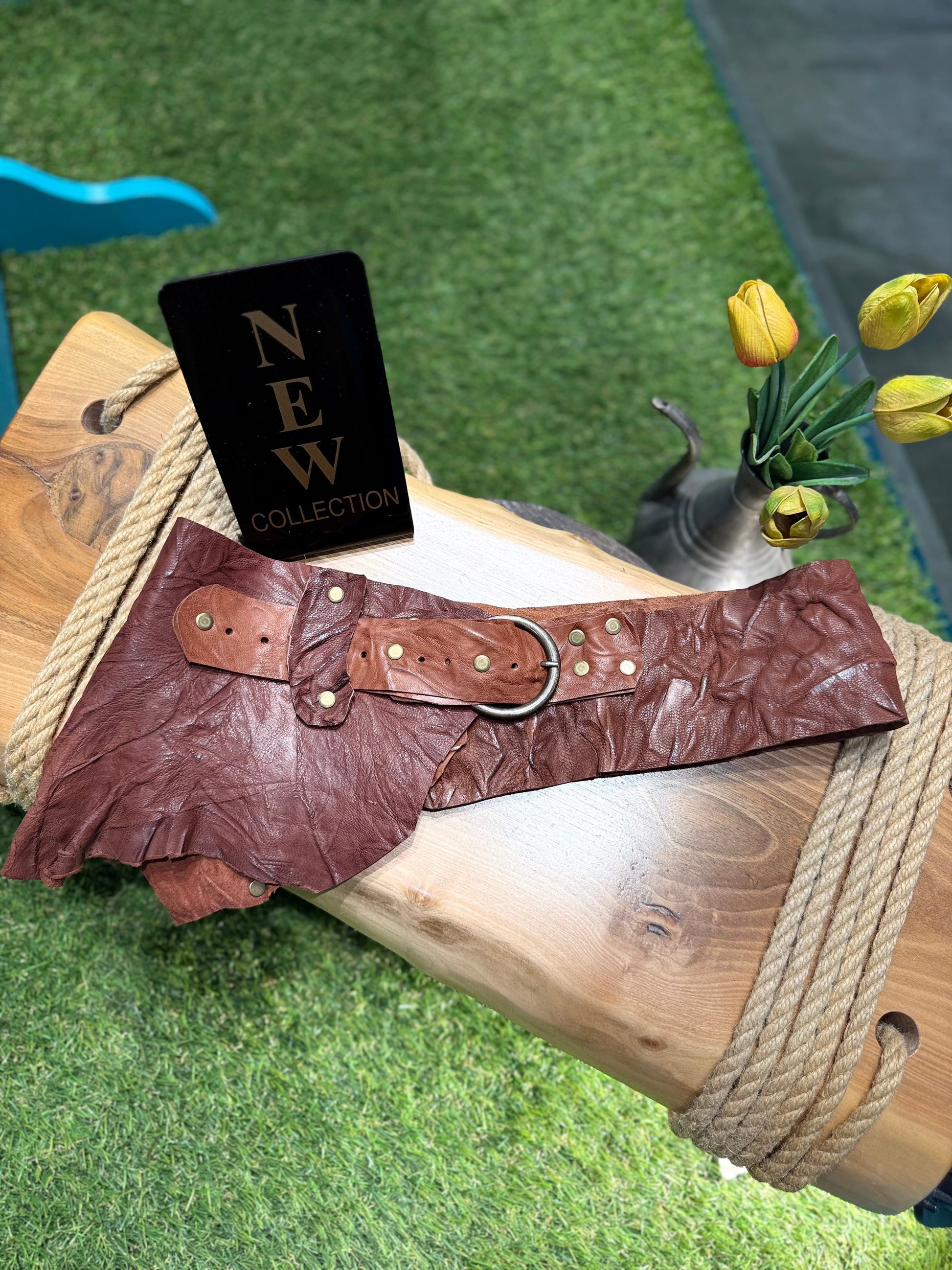 Montague Luxe El Yapımı Deri Kemer Aksesuar > Kemer butik bohem giyim – Yılday Gür Butik Üsküdar Emaar