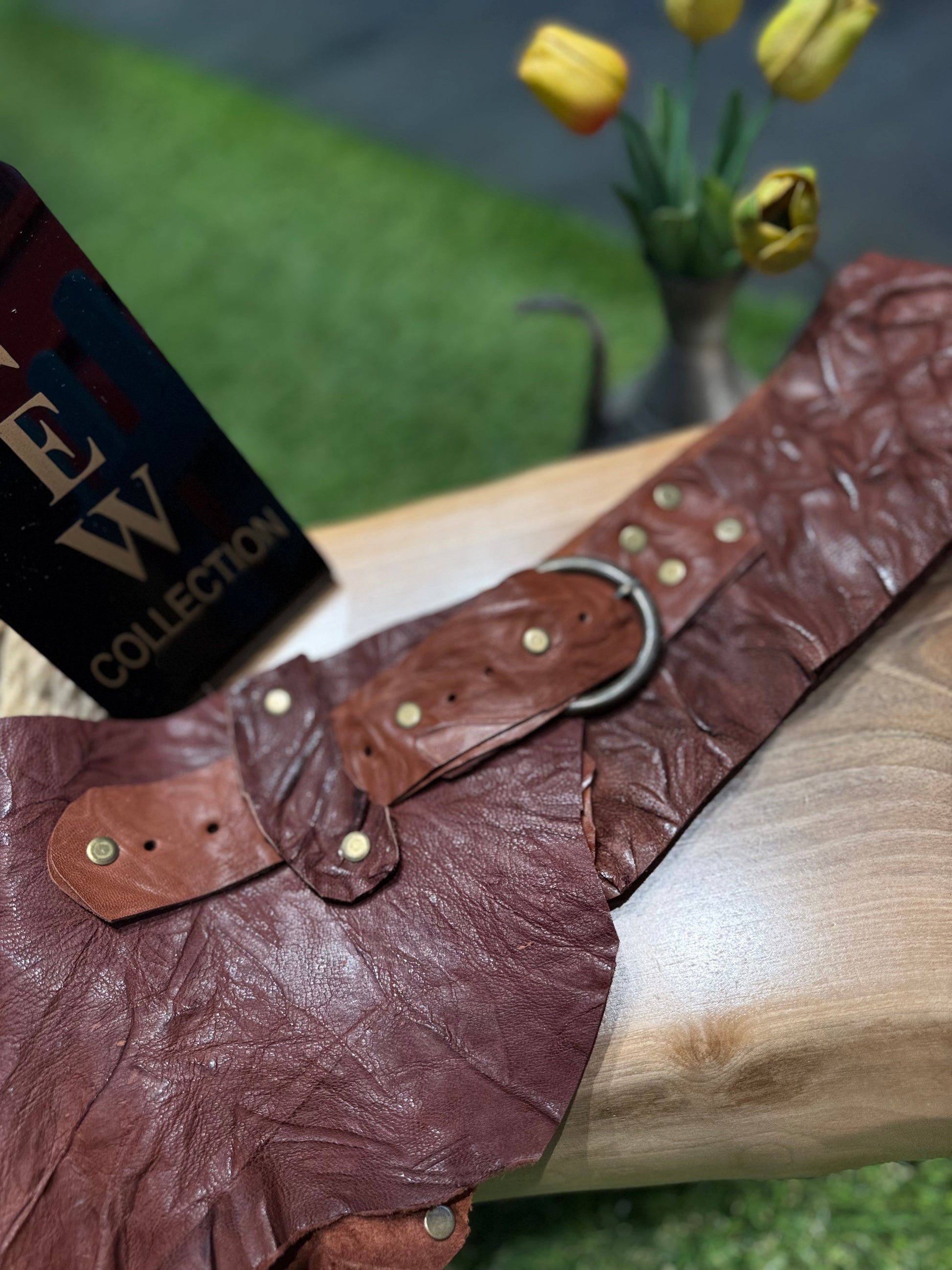 Montague Luxe El Yapımı Deri Kemer Aksesuar > Kemer butik bohem giyim – Yılday Gür Butik Üsküdar Emaar