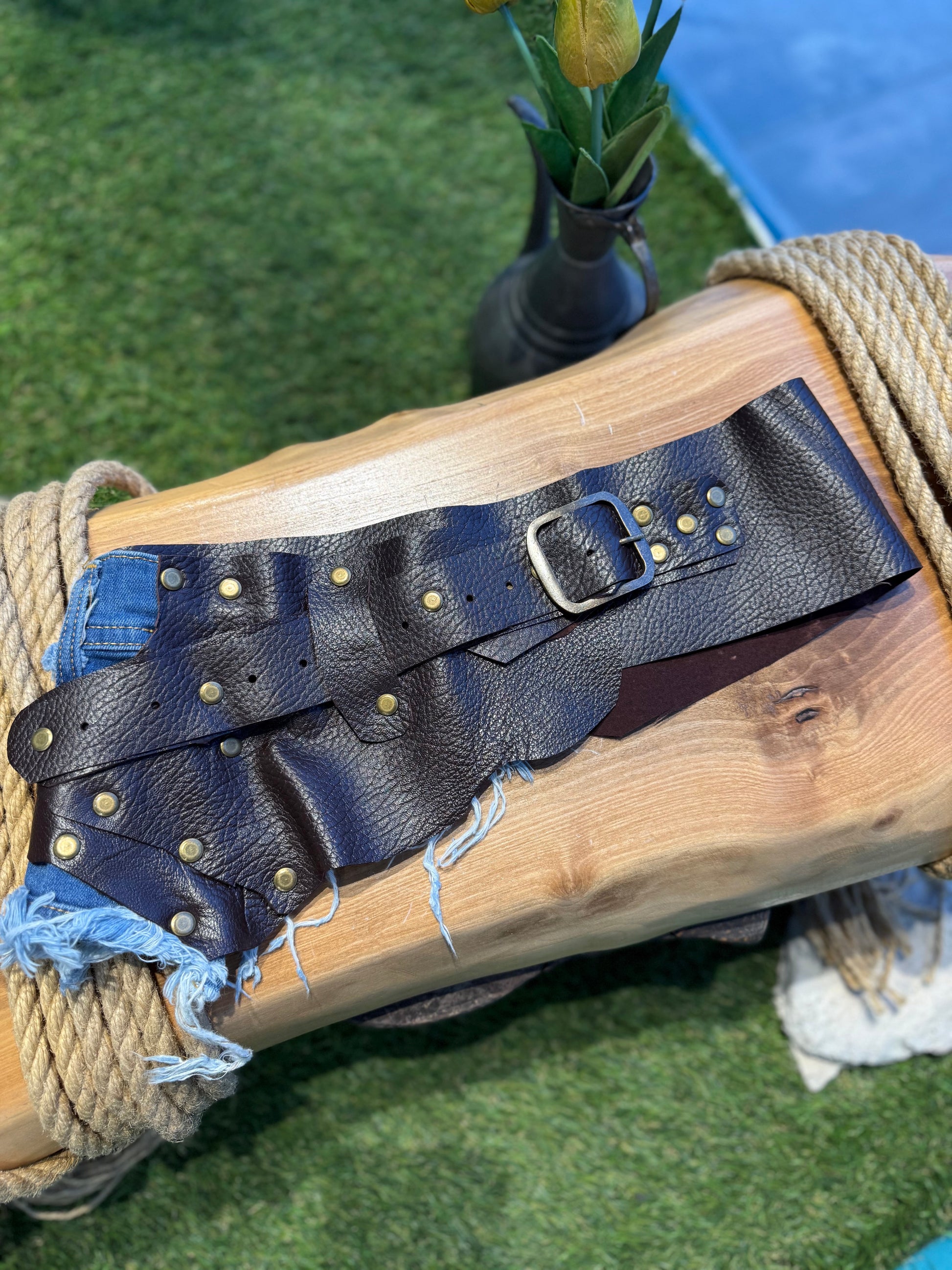 Noa Detaylı Acı Kahve Tasarım Deri Kemer - Denim Garnili Patchwork Özel Tasarım Upcycled – Bohem Tarz Kadın Giyim Tasarım | Yılday Gür Butik