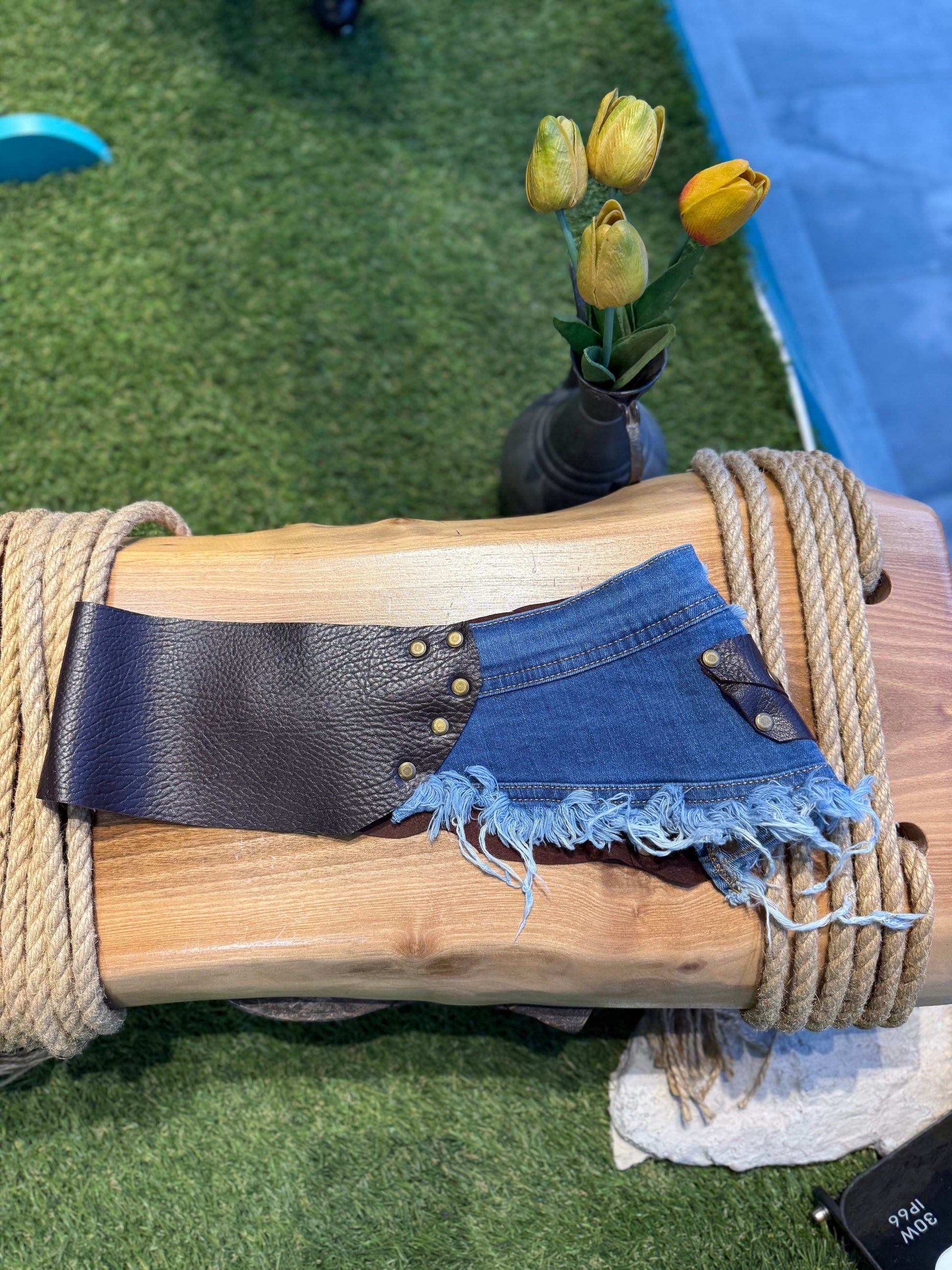 Noa Detaylı Acı Kahve Tasarım Deri Kemer - Denim Garnili Patchwork Özel Tasarım Upcycled – Bohem Tarz Kadın Giyim Tasarım | Yılday Gür Butik