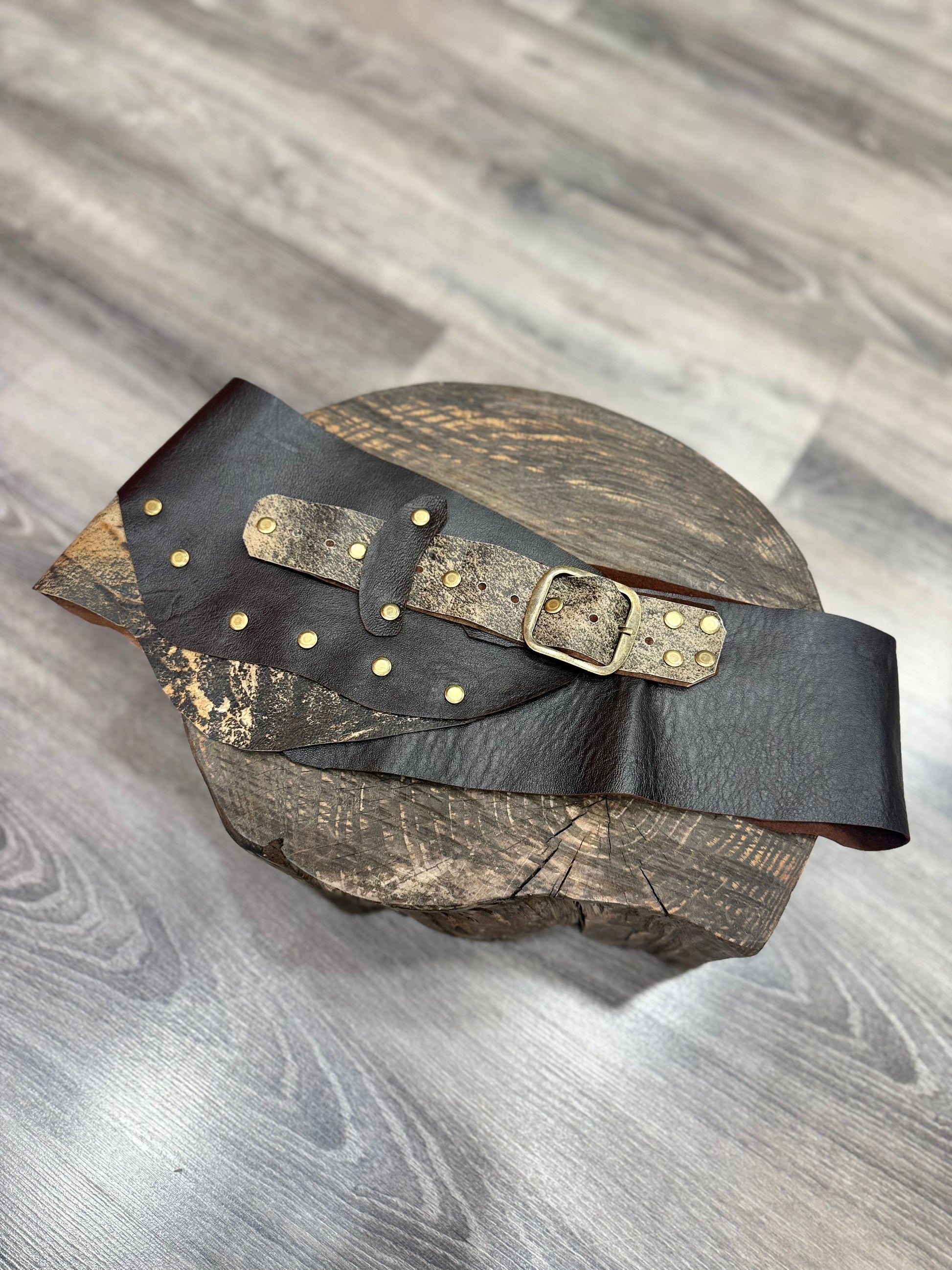 Oak Ridge Çift Renk Hakiki Deri El Yapımı Western Kemer – Siyah & Taba Aksesuar > Kemer butik bohem giyim – Yılday Gür Butik Üsküdar Emaar