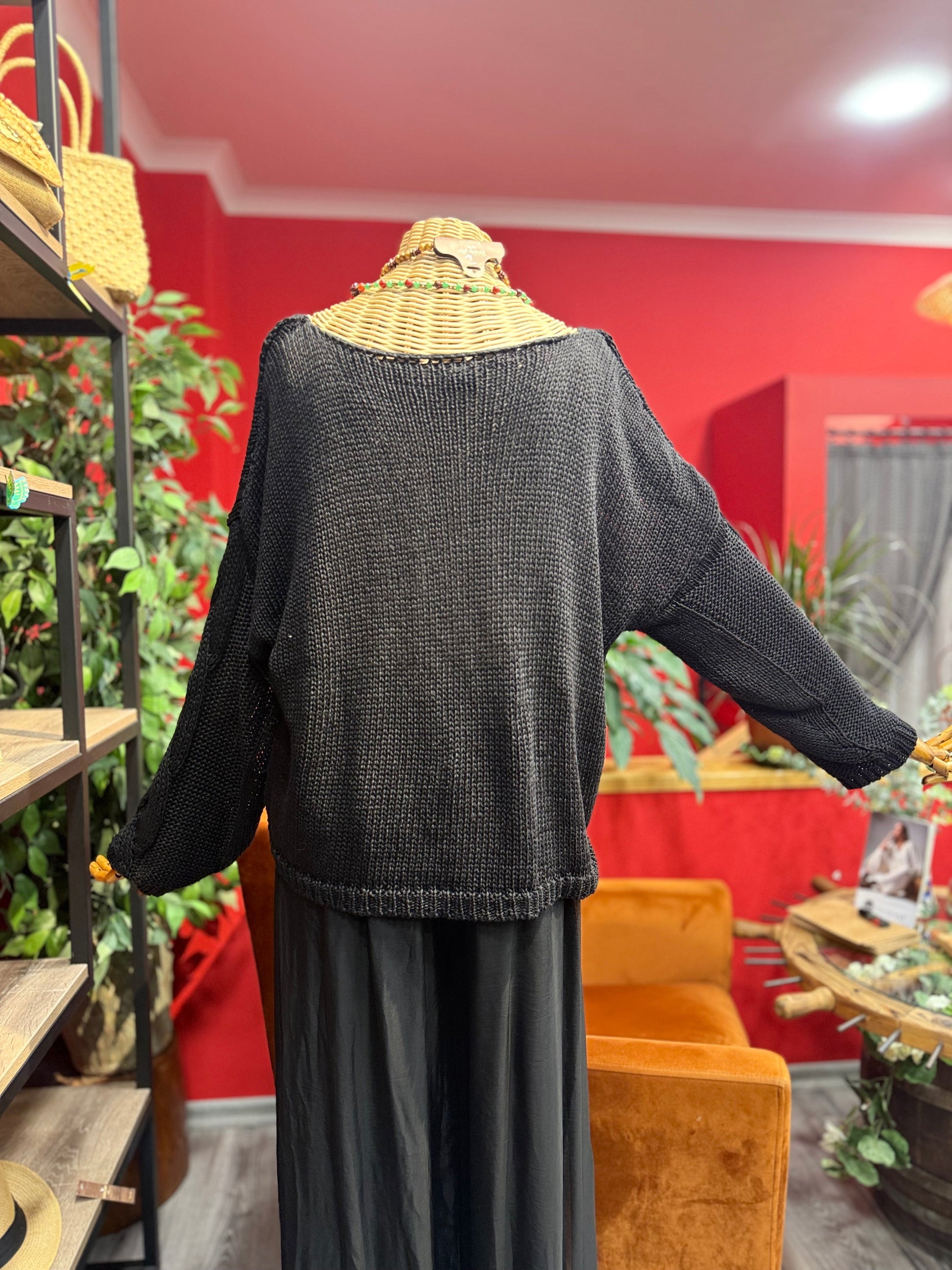 Örgü Detaylı Salaş Triko Kazak Giyim > Üst Giyim > Kazak & Hırka > Kazak butik bohem giyim – Yılday Gür Butik Üsküdar Emaar