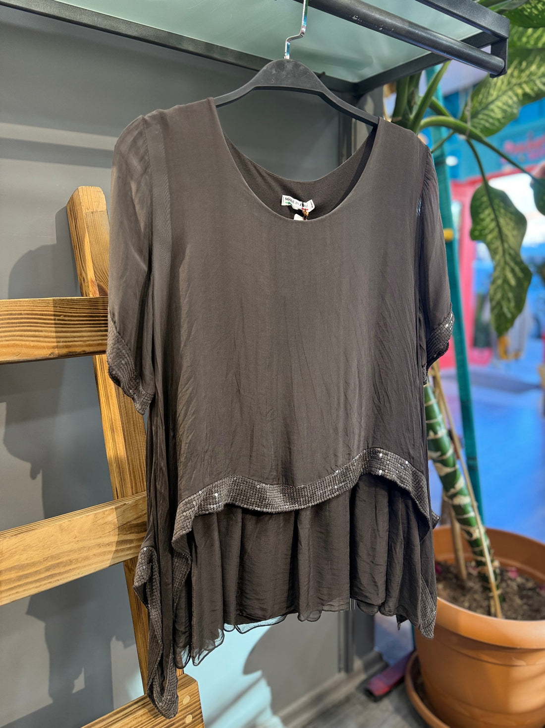 Pul İşlemeli Acı Kahve İpek Bluz - Katlı ve Akışkan Tasarım Giyim > Bluzlar butik bohem giyim – Yılday Gür Butik Üsküdar Emaar