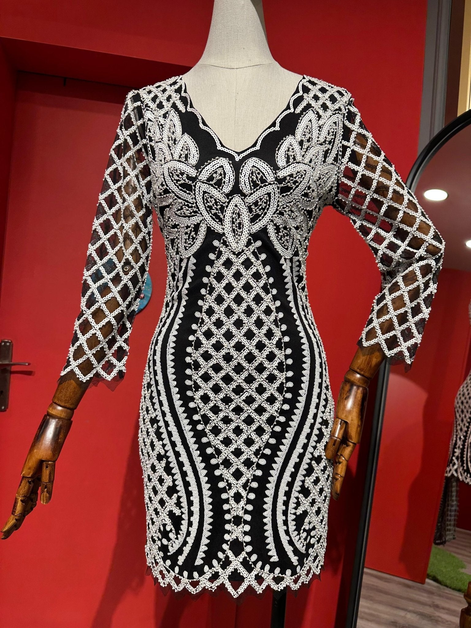 Pul İşlemeli Tasarım Elbise - Özel Tasarım ve İthal Ürün Elbiseler butik bohem giyim – Yılday Gür Butik Üsküdar Emaar