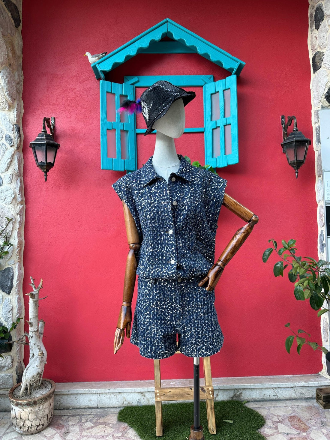 Pul İşlemeli Yelek & Şort Takım - İthal ve Özel Tasarım Elbiseler butik bohem giyim – Yılday Gür Butik Üsküdar Emaar