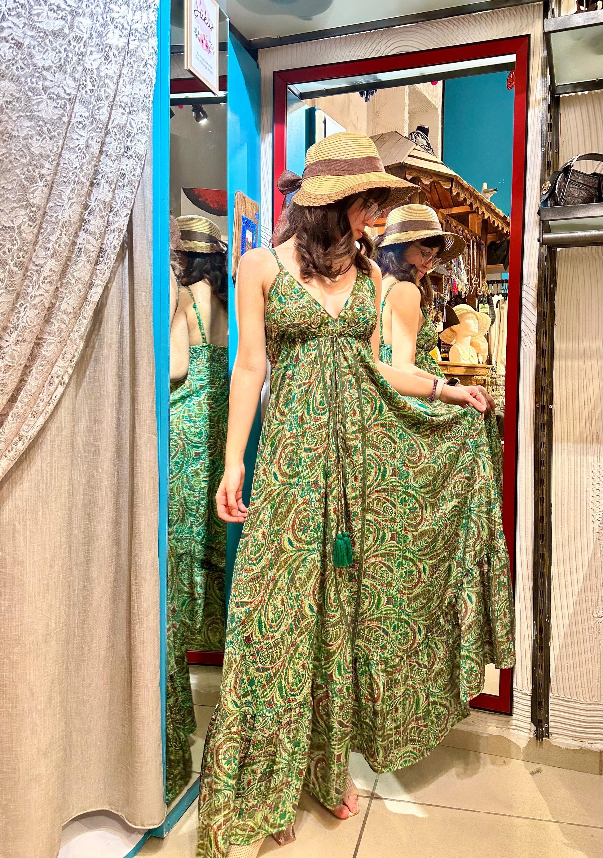 Püskül Detaylı İpek Elbise - Şıklık ve Zarafet – Bohem Tarz Kadın Giyim Tasarım | Yılday Gür Butik