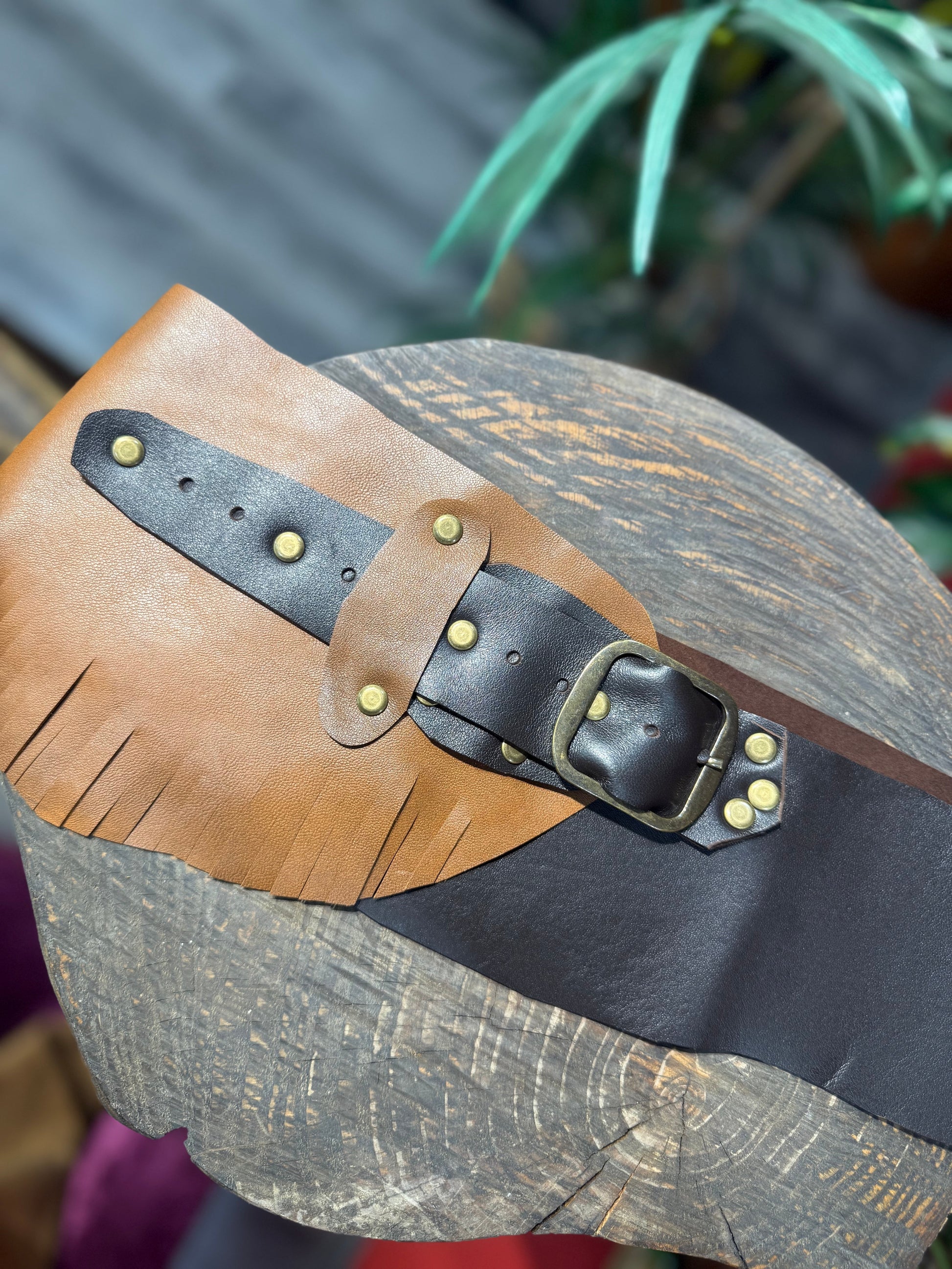 Reeve Püsküllü Hakiki Deri Bohem El Yapımı Bel Kemeri – Taba & Krem Aksesuar > Kemer butik bohem giyim – Yılday Gür Butik Üsküdar Emaar