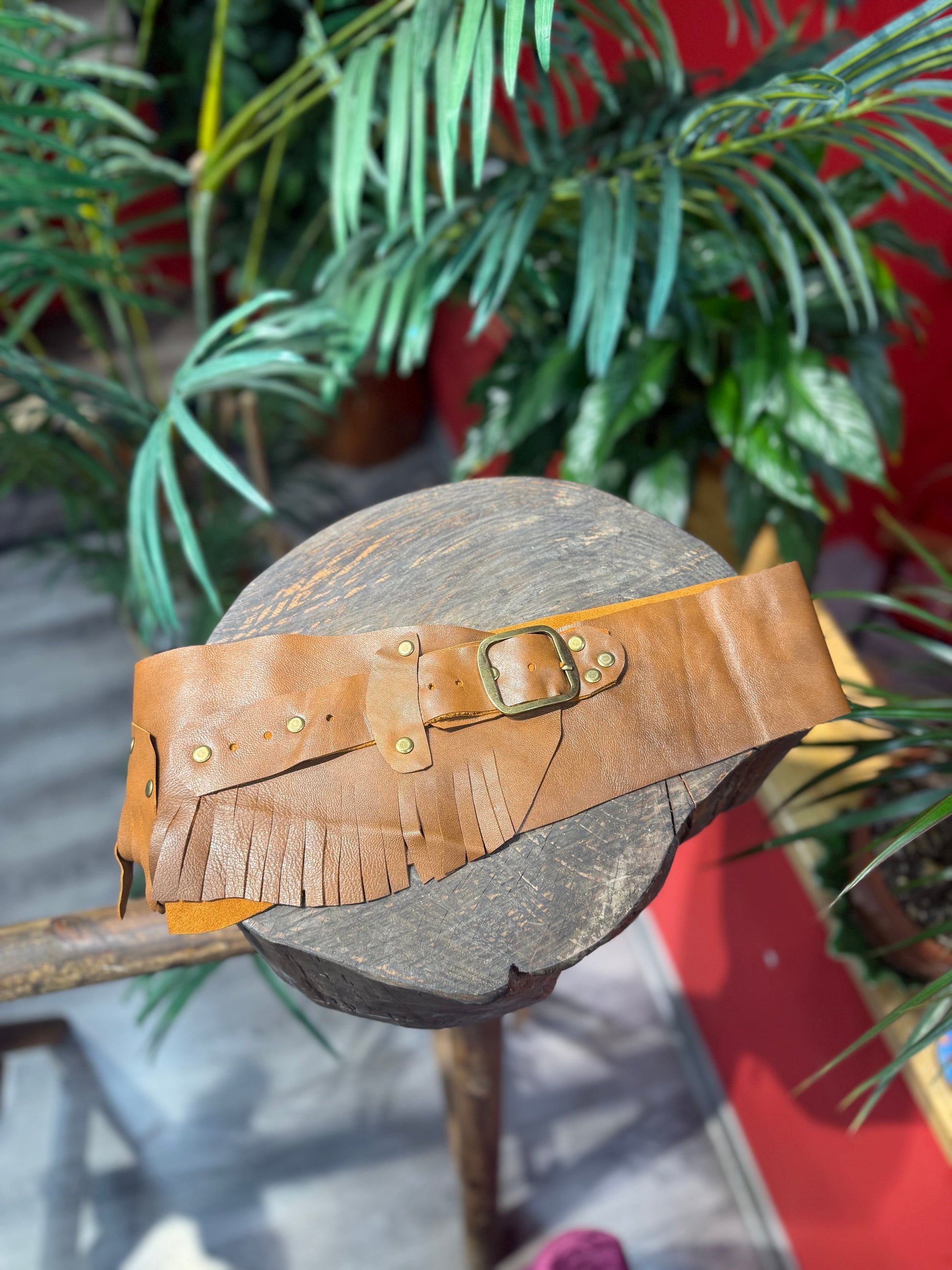 Remington Hakiki Deri Bohem El Yapımı Bel Kemeri – Taba & Krem Aksesuar > Kemer butik bohem giyim – Yılday Gür Butik Üsküdar Emaar