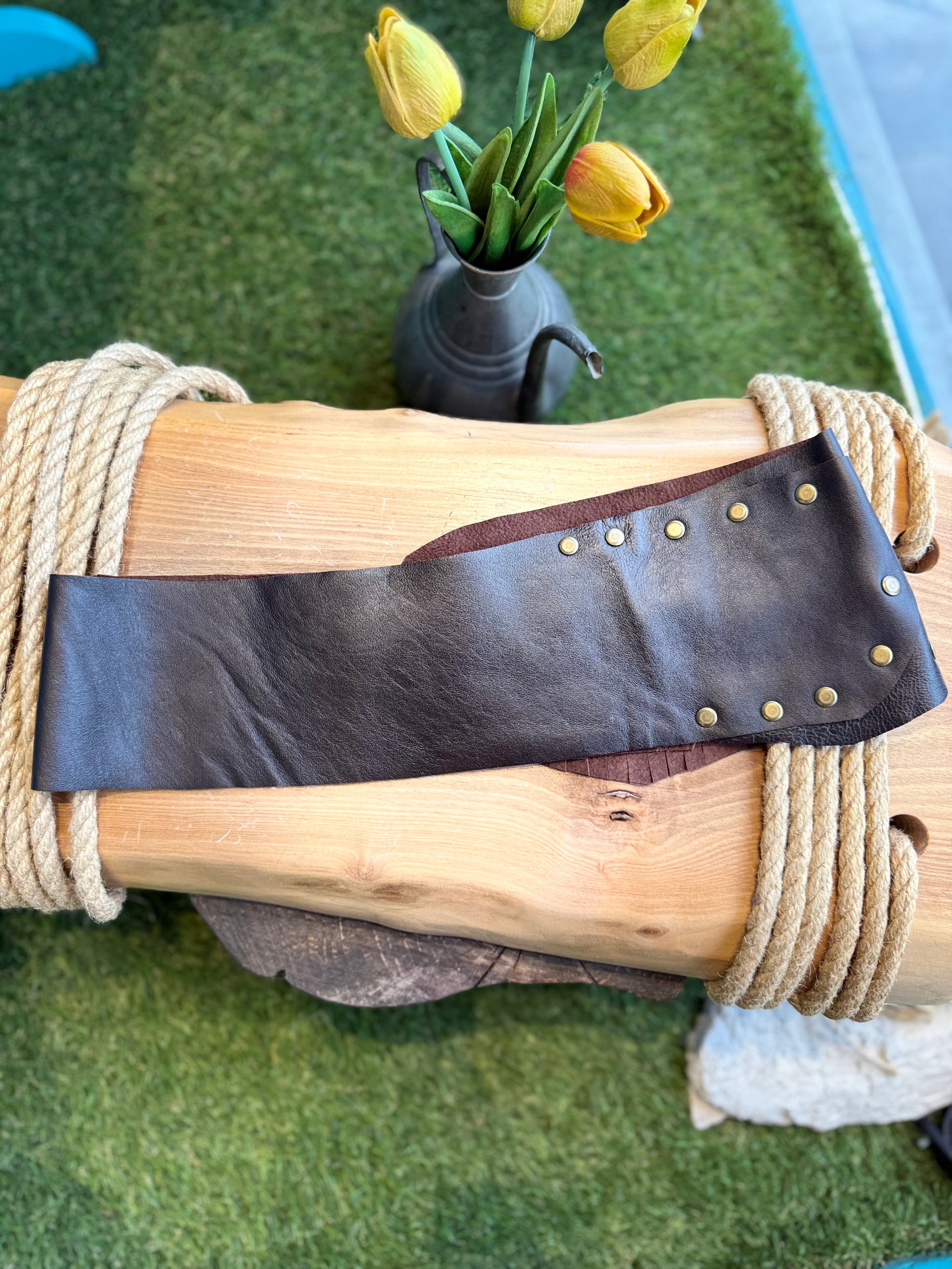 Rhoderick El Yapımı Püsküllü Hakiki Deri Bohem Korse Kemer Aksesuar > Kemer butik bohem giyim – Yılday Gür Butik Üsküdar Emaar