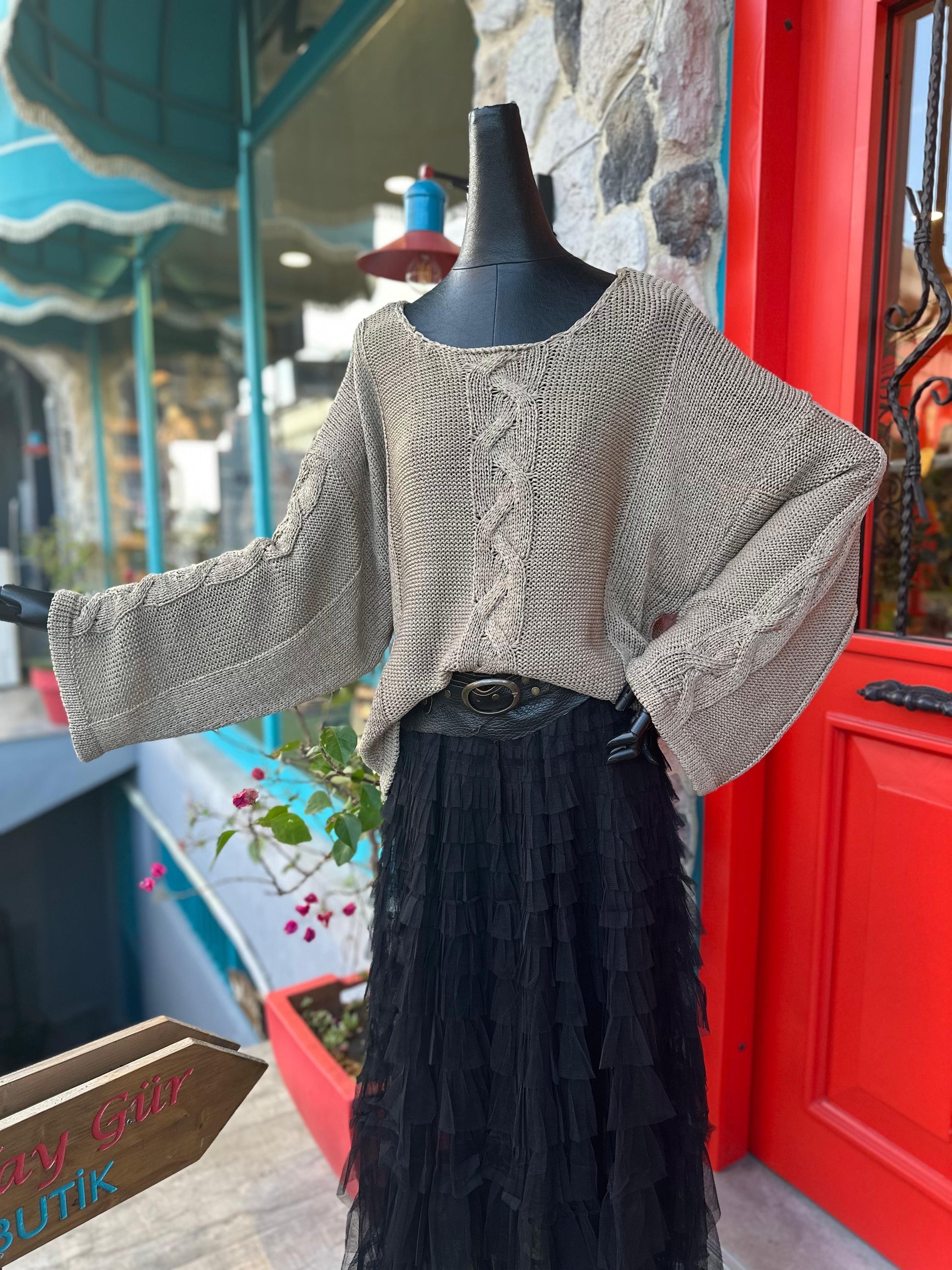 Saç Örgü Detaylı Triko - Zarif ve Şık Tasarım Giyim > Üst Giyim > Kazak & Hırka > Kazak butik bohem giyim – Yılday Gür Butik Üsküdar Emaar