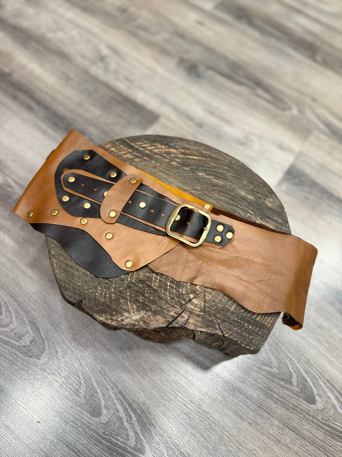 Saddle Brown Hakiki Deri El Yapımı Western Kemer – Vintage Kahve Aksesuar > Kemer butik bohem giyim – Yılday Gür Butik Üsküdar Emaar