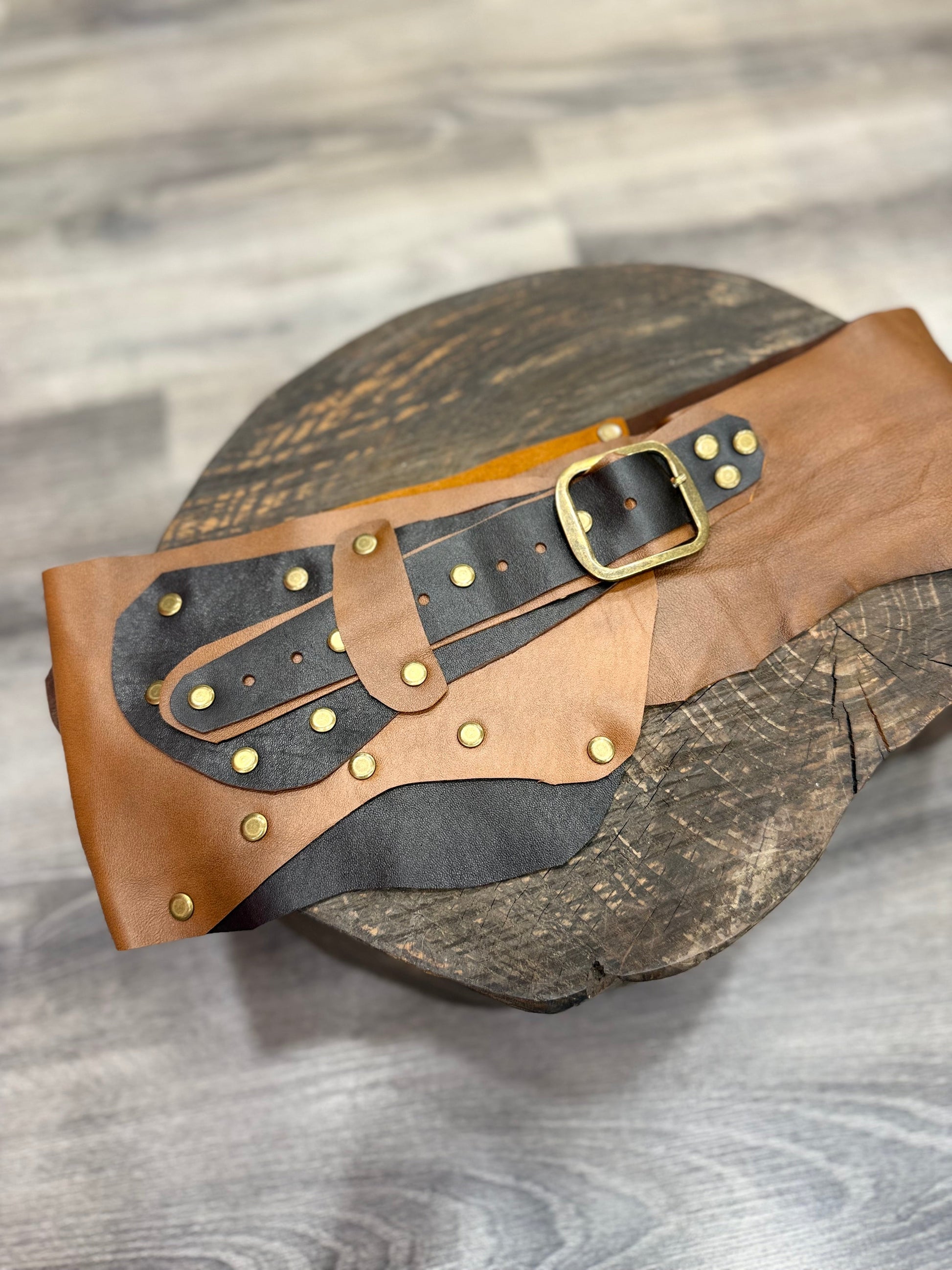 Saddle Brown Hakiki Deri El Yapımı Western Kemer – Vintage Kahve Aksesuar > Kemer butik bohem giyim – Yılday Gür Butik Üsküdar Emaar