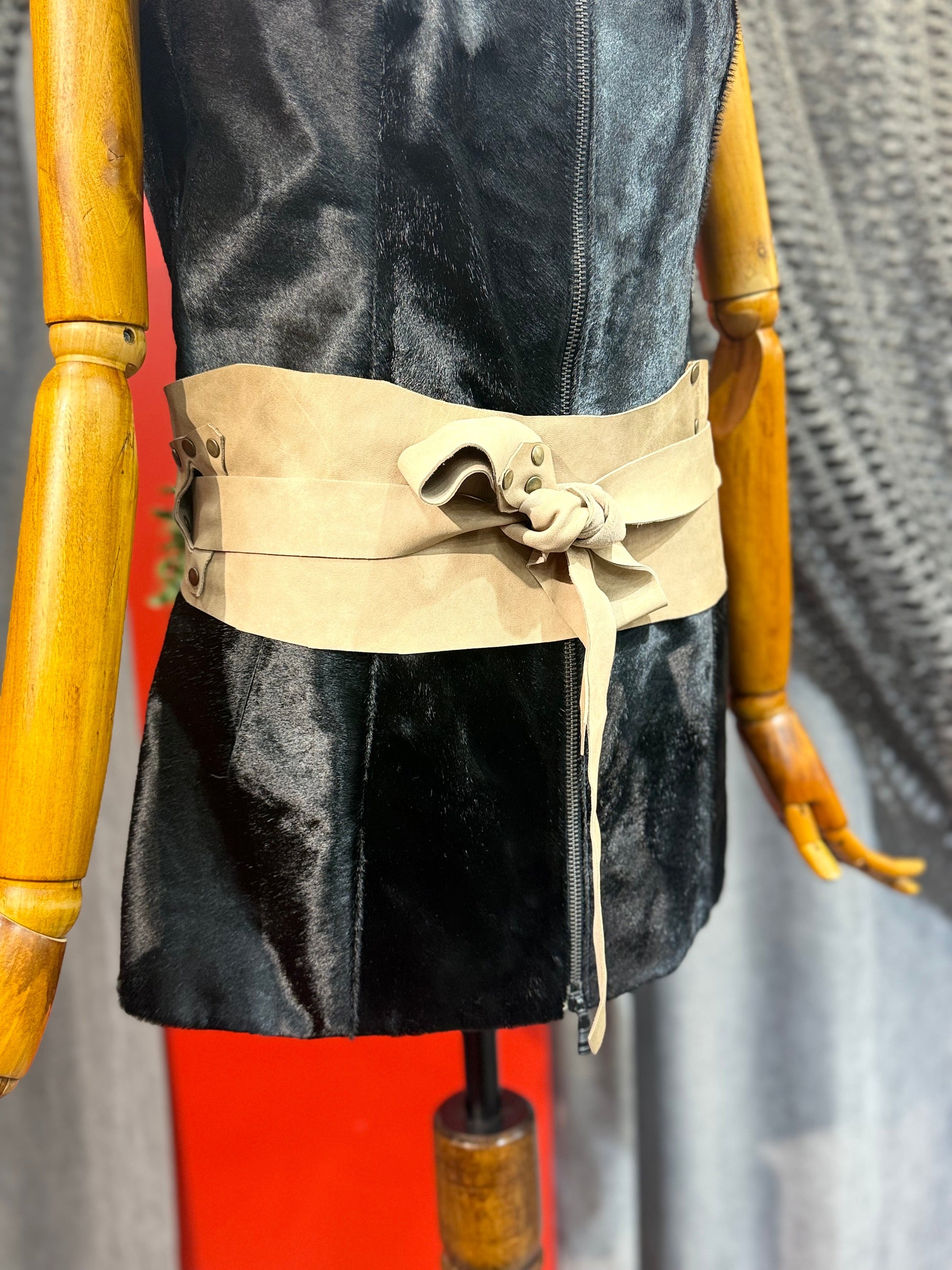 Sienna El Yapımı Bağlama Detaylı Süet Deri Kemer Aksesuar > Kemer butik bohem giyim – Yılday Gür Butik Üsküdar Emaar