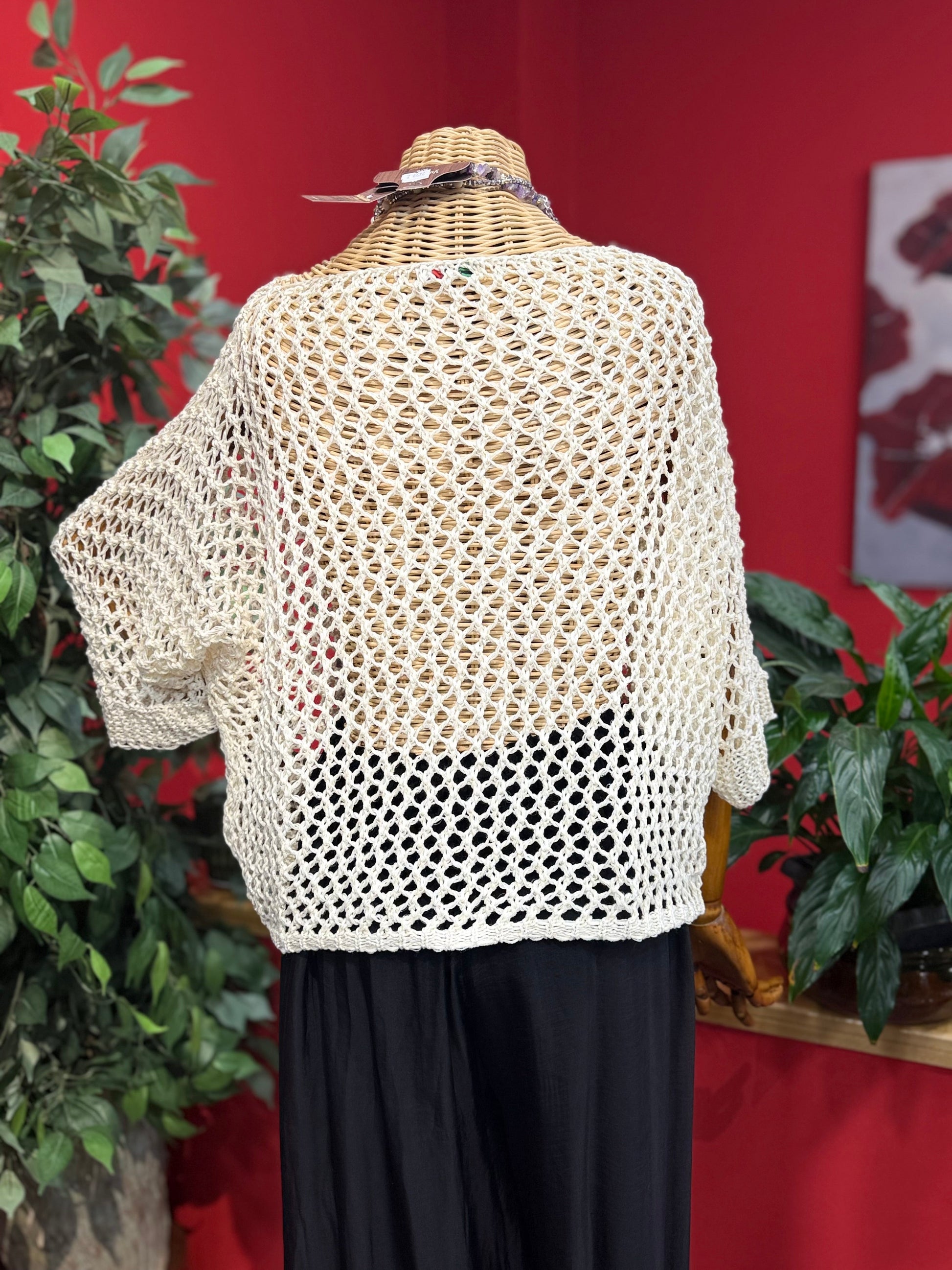 Simli Beyaz Delikli Triko Kazak | Bohem Şık Yazlık Triko Giyim > Üst Giyim > Kazak & Hırka > Kazak butik bohem giyim – Yılday Gür Butik Üsküdar Emaar