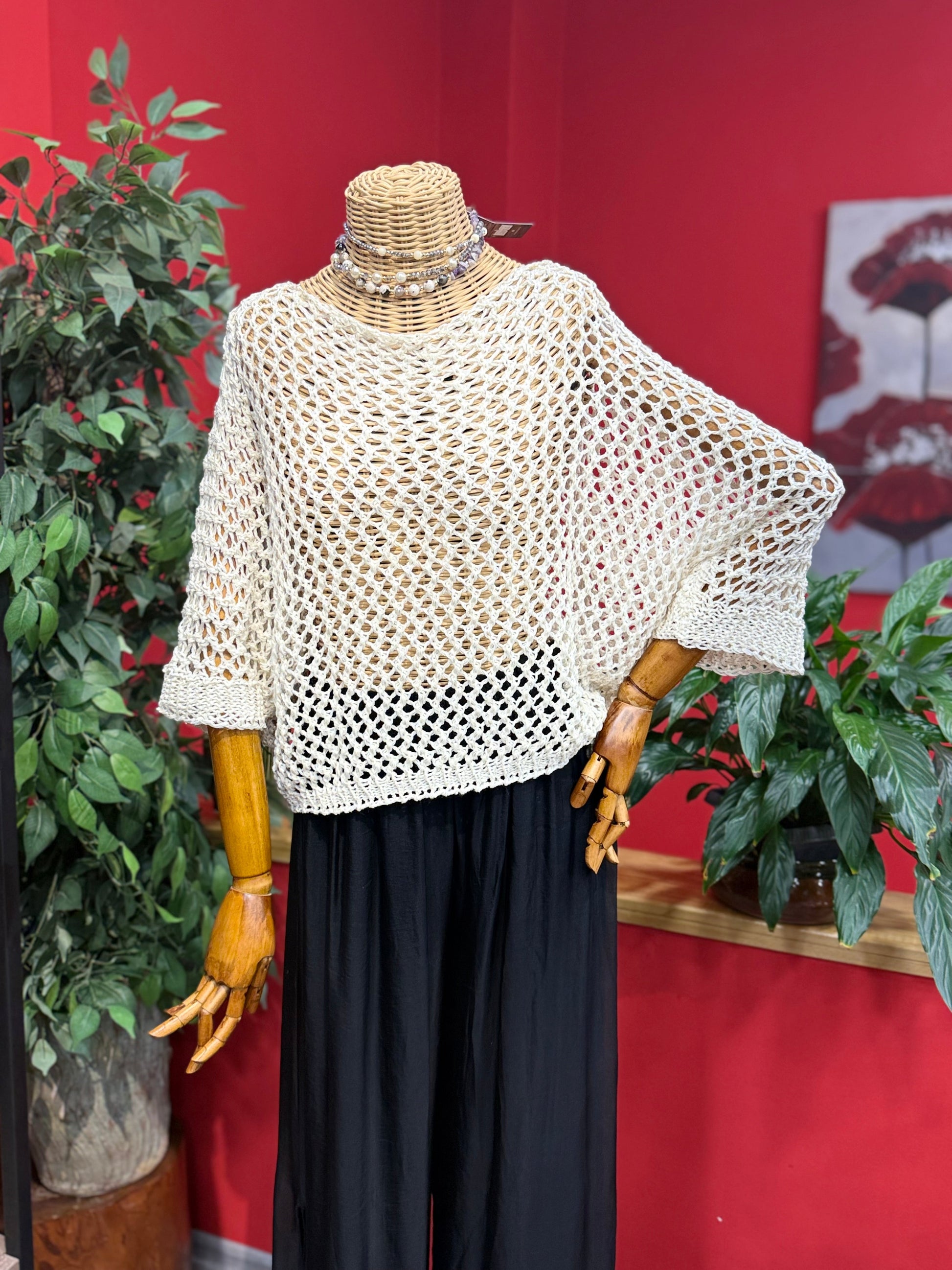 Simli Beyaz Delikli Triko Kazak | Bohem Şık Yazlık Triko Giyim > Üst Giyim > Kazak & Hırka > Kazak butik bohem giyim – Yılday Gür Butik Üsküdar Emaar