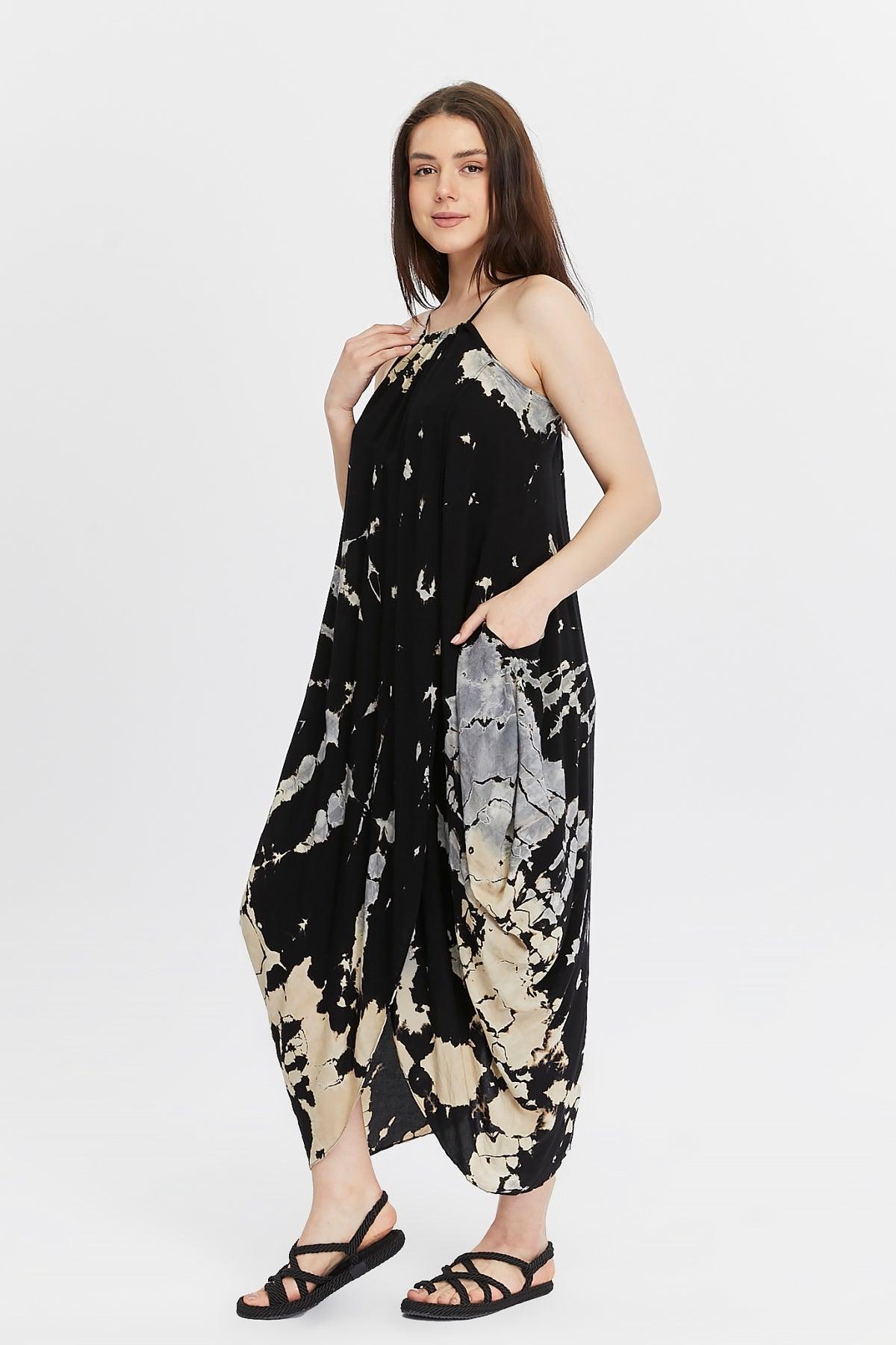 Siyah Batik Desenli Yırtmaçlı Elbise – Bohem Tarz Kadın Giyim Tasarım | Yılday Gür Butik