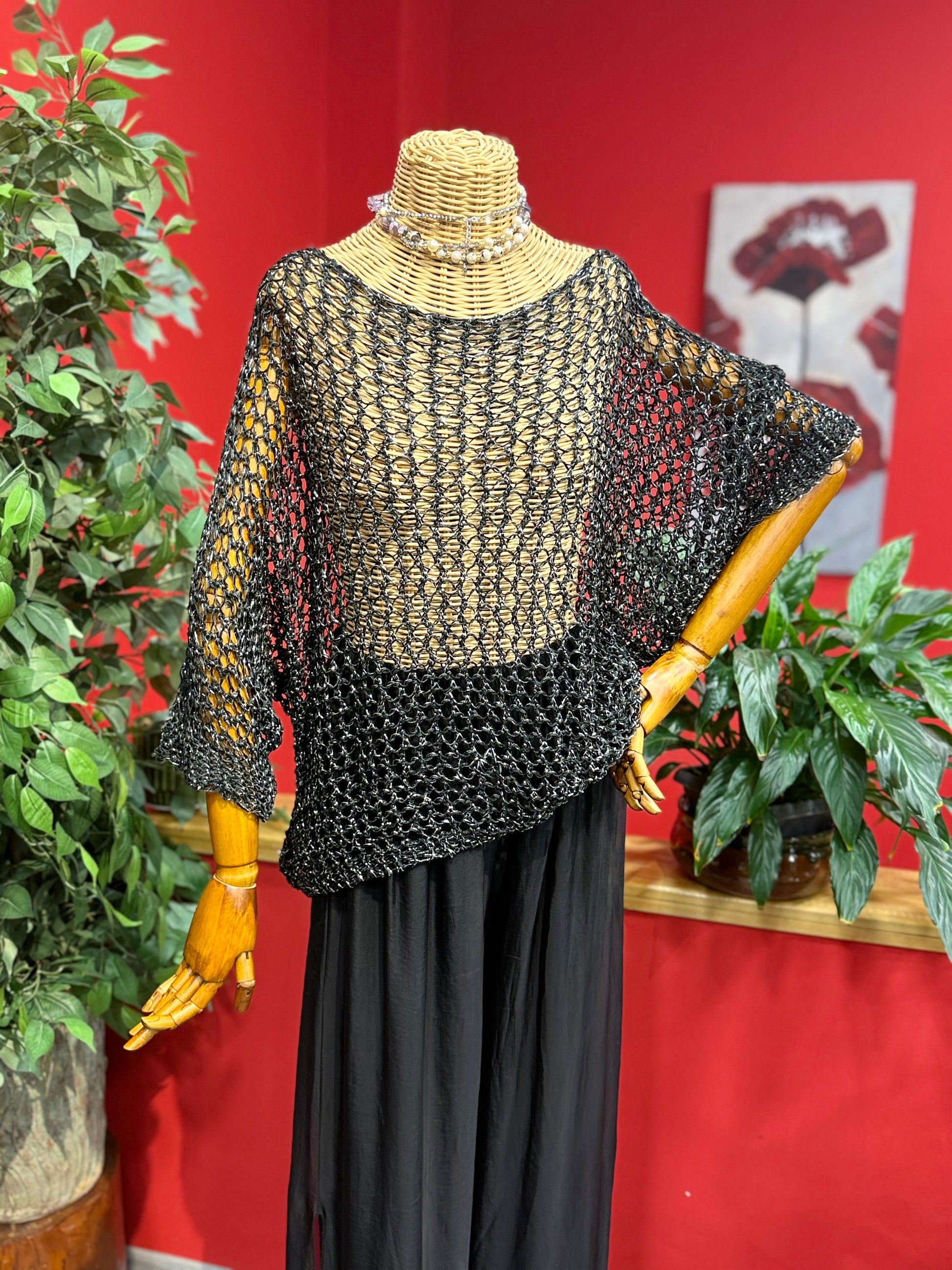 Siyah Simli Delikli Salaş Triko Giyim > Üst Giyim > Kazak & Hırka > Kazak butik bohem giyim – Yılday Gür Butik Üsküdar Emaar