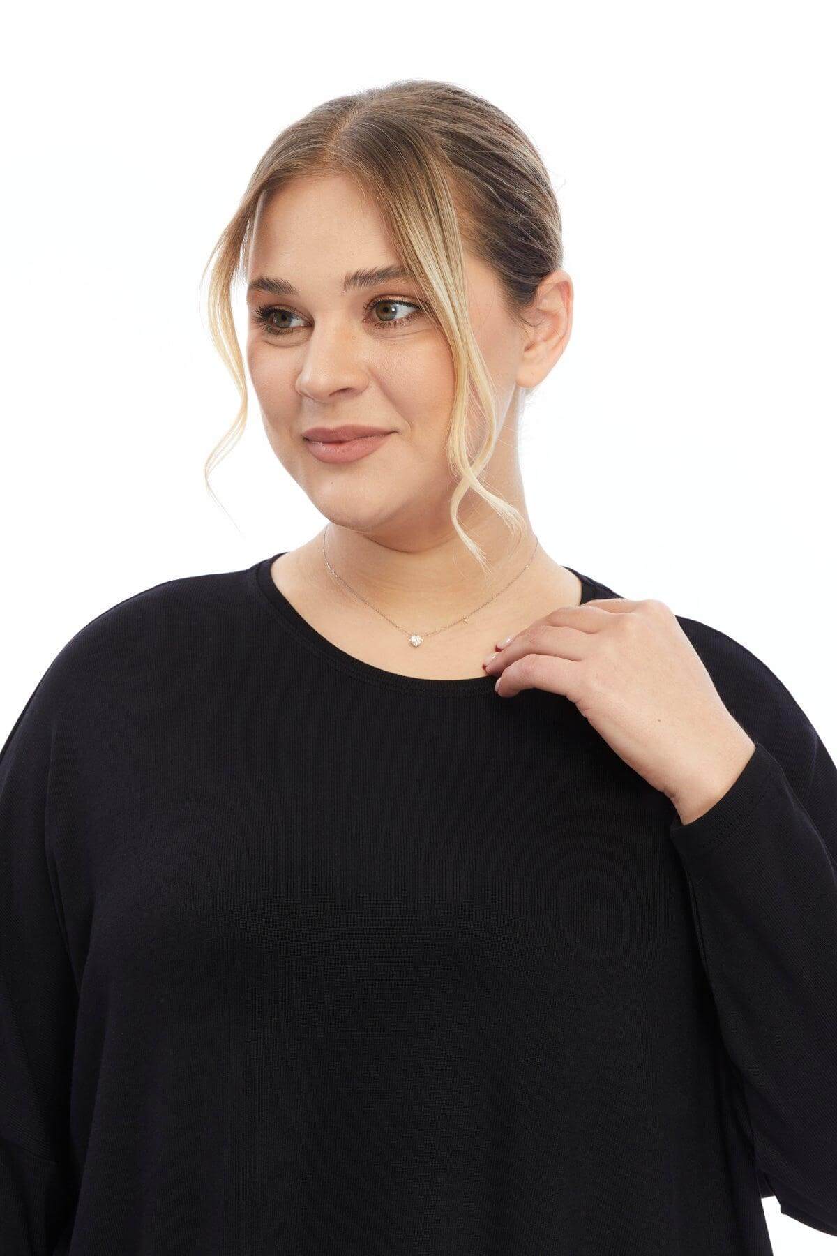 Triko Siyah Bluz Giyim > Bluzlar butik bohem giyim – Yılday Gür Butik Üsküdar Emaar