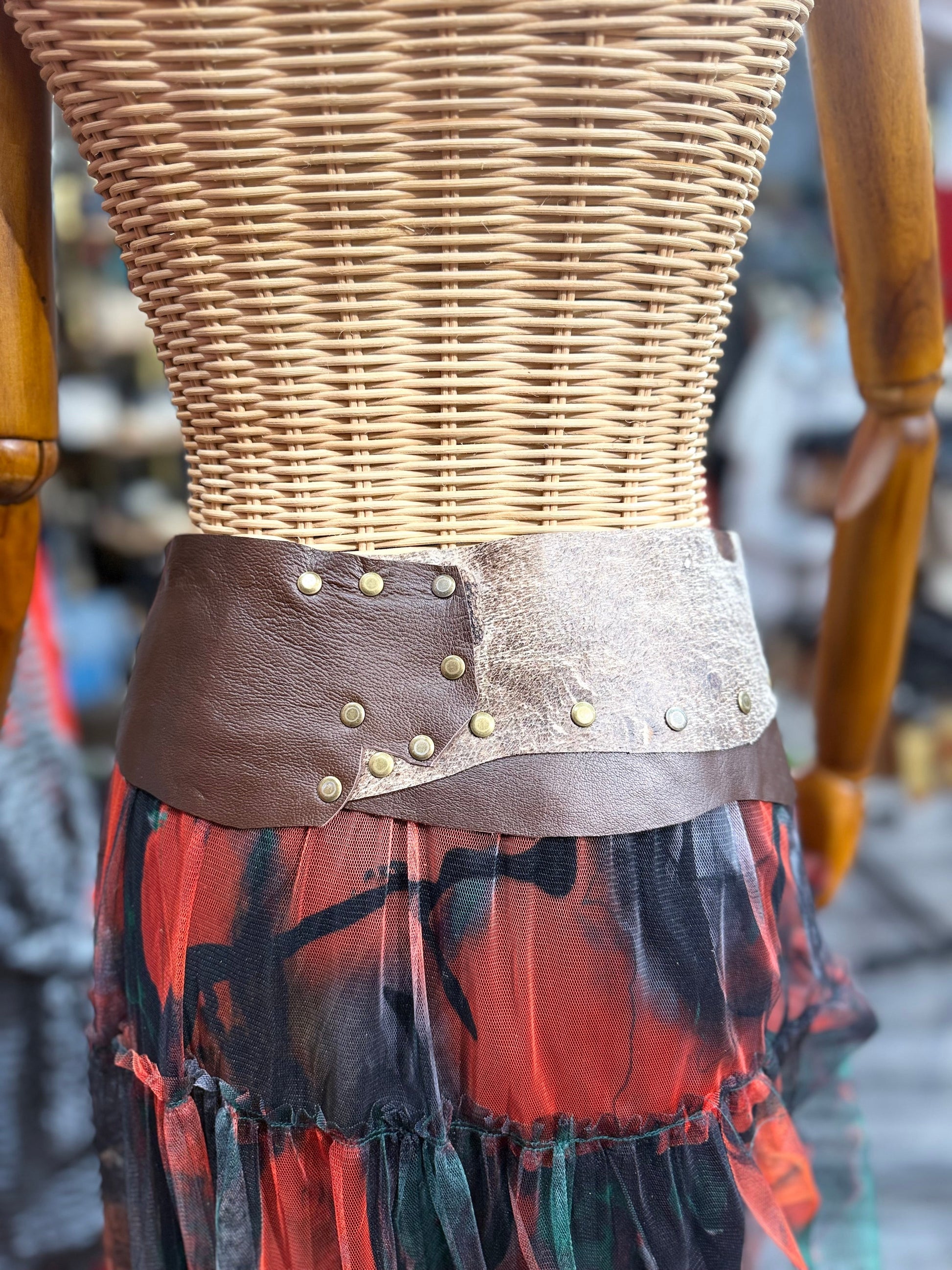 Tucson Deri Kemer | Çift Ton Hakiki Deri El Yapımı Bohem Bel Kemer Aksesuar > Kemer butik bohem giyim – Yılday Gür Butik Üsküdar Emaar