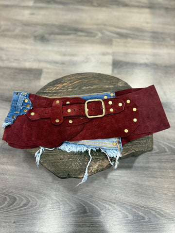 Wild Merlot Nubuk & Denim El Yapımı Hakiki Deri Kemer – Gold Detaylı Aksesuar > Kemer butik bohem giyim – Yılday Gür Butik Üsküdar Emaar
