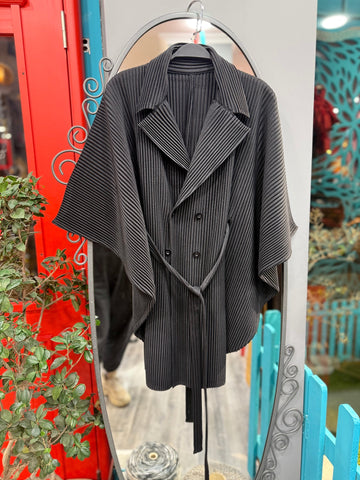 Yarasa Kollu Piliseli Kuşaklı Tasarım Ceket – Bohem Tarz Kadın Giyim Tasarım | Yılday Gür Butik