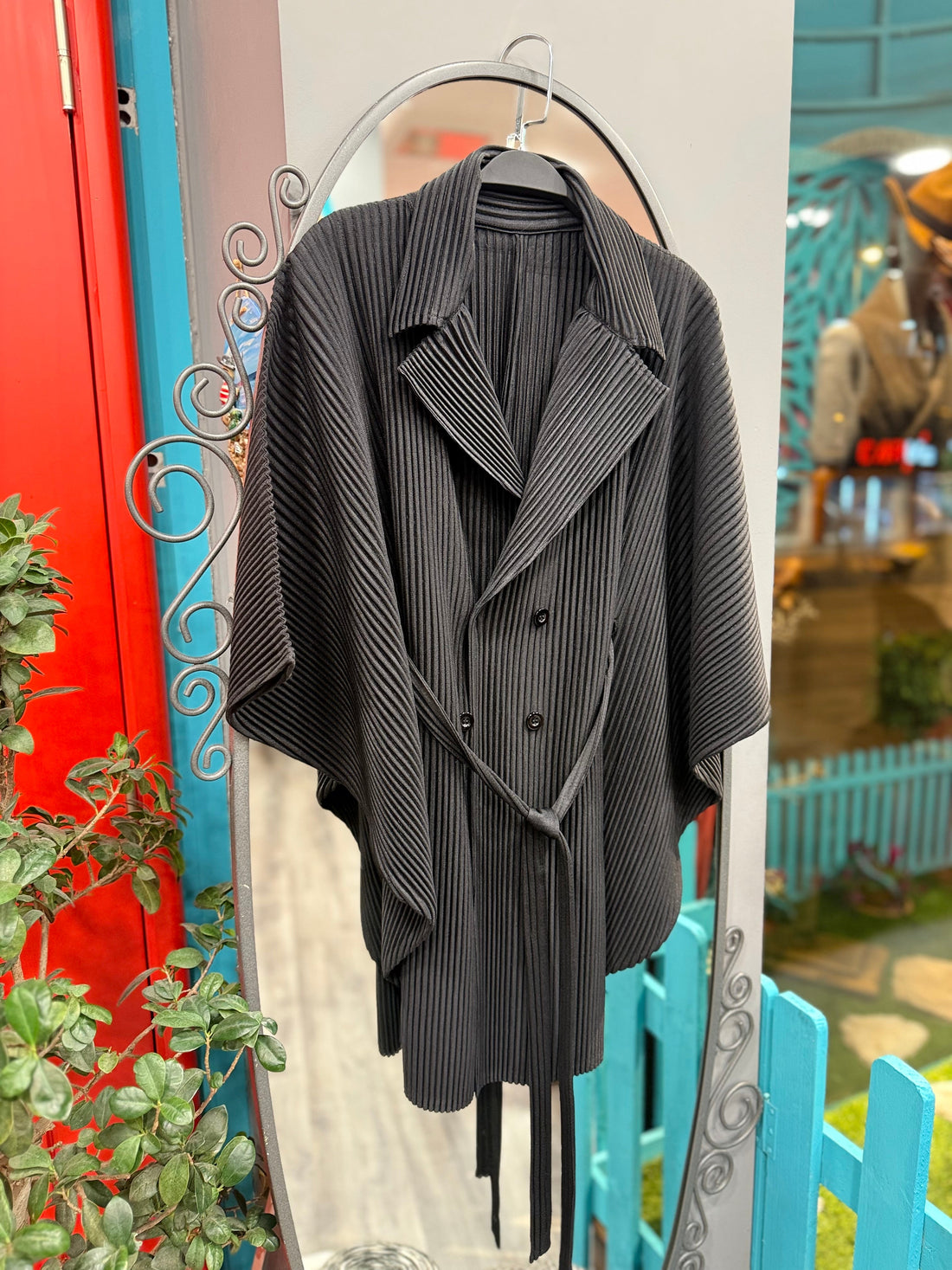 Yarasa Kollu Pliiseli Kuşaklı Tasarım Ceket Giyim > Dış Giyim > Ceket & Yelek > Ceket butik bohem giyim – Yılday Gür Butik Üsküdar Emaar