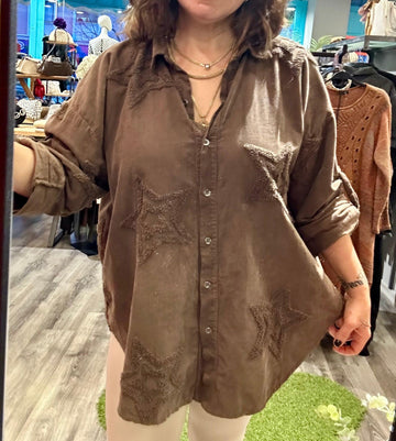 Yıldız Desenli Kahverengi Kadife Gömlek - İthal Ürün, Şık ve Rahat Tasarım Giyim > Üst Giyim > Gömlek butik bohem giyim – Yılday Gür Butik Üsküdar Emaar