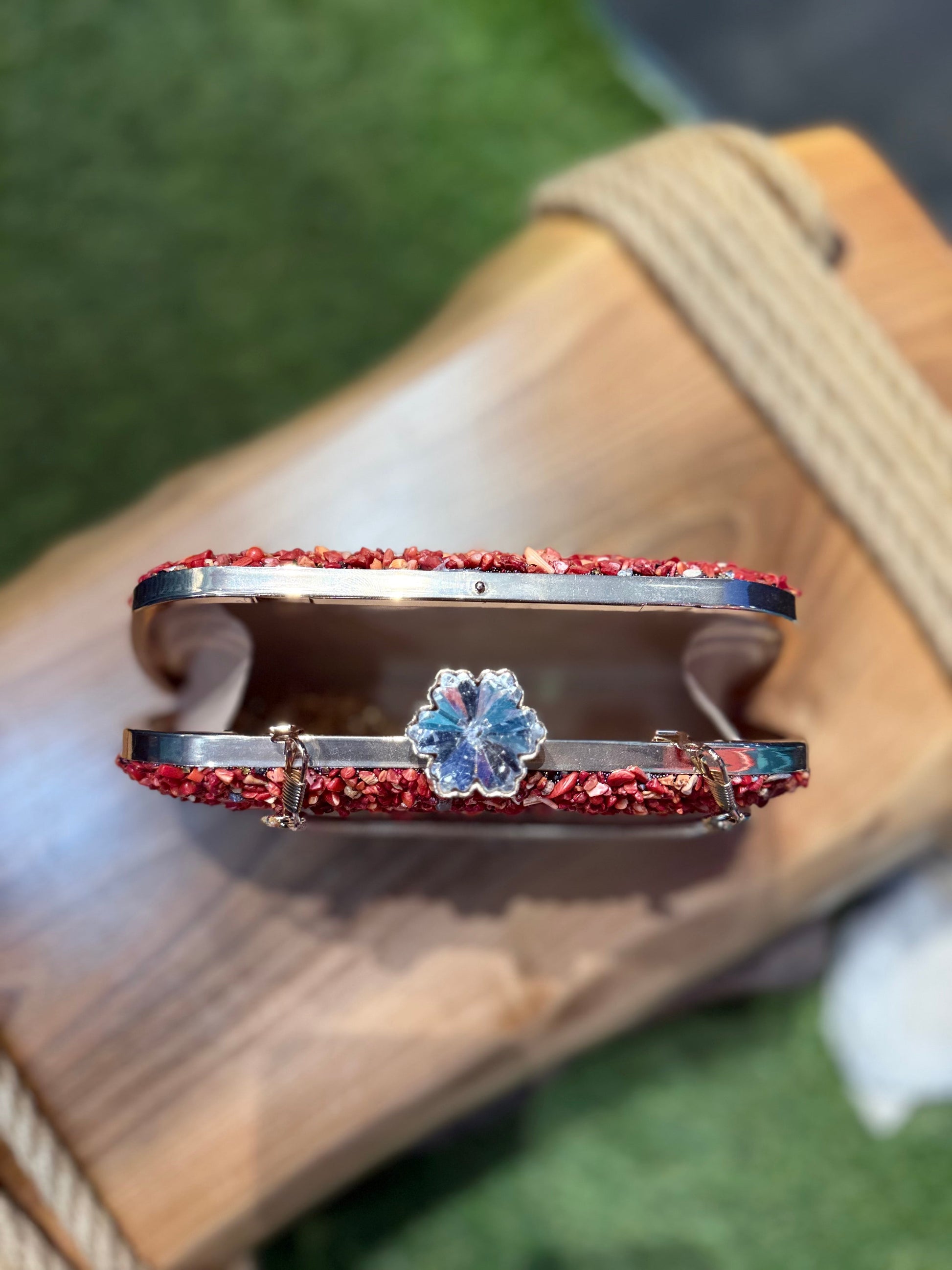 Yoğun Boncuk İşlemeli El Yapımı Clutch Çanta - Bohem Etnik Tasarım – Bohem Tarz Kadın Giyim Tasarım | Yılday Gür Butik
