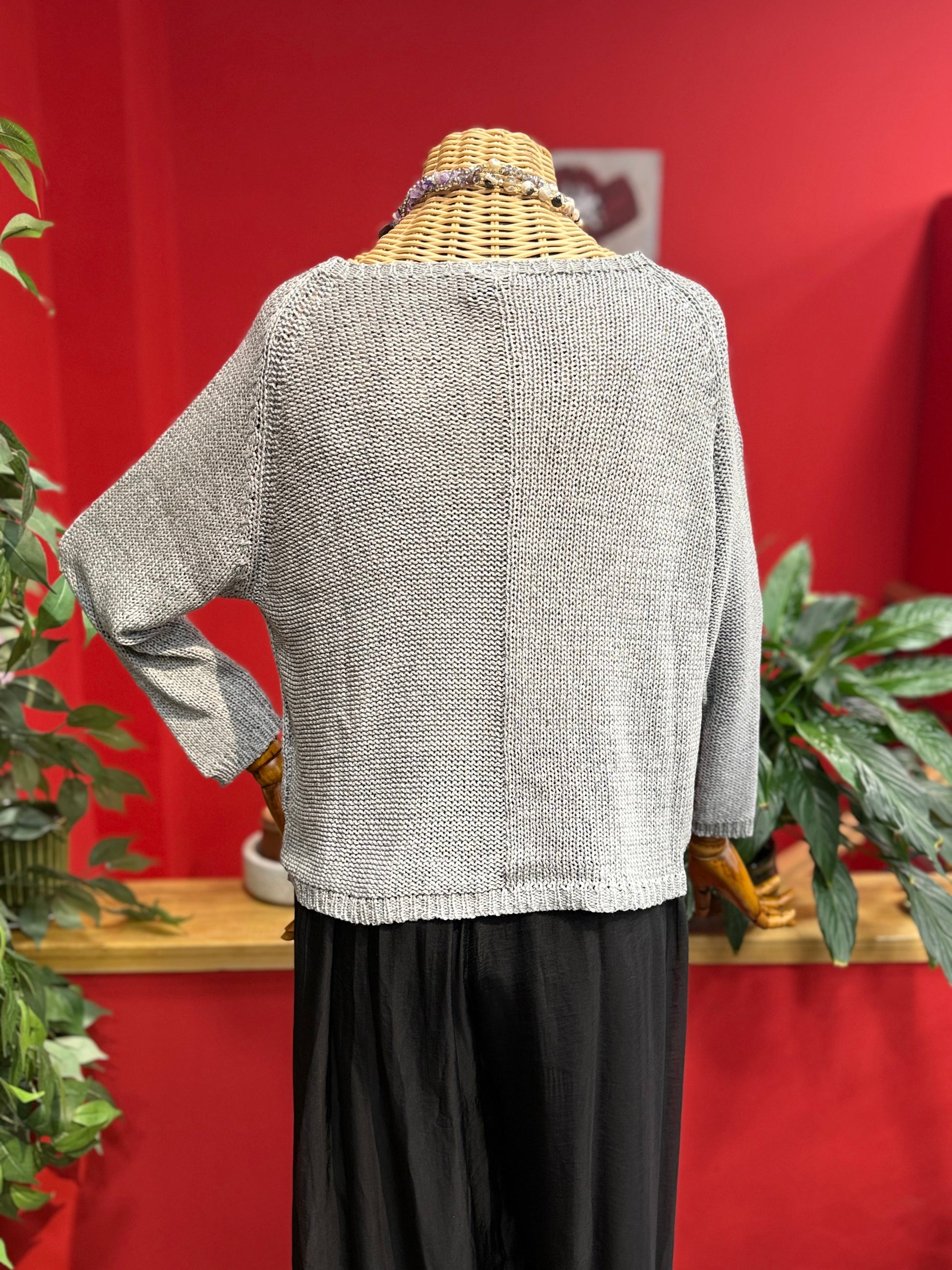 Yuvarlak Yaka Gri Triko Giyim > Üst Giyim > Kazak & Hırka > Kazak butik bohem giyim – Yılday Gür Butik Üsküdar Emaar